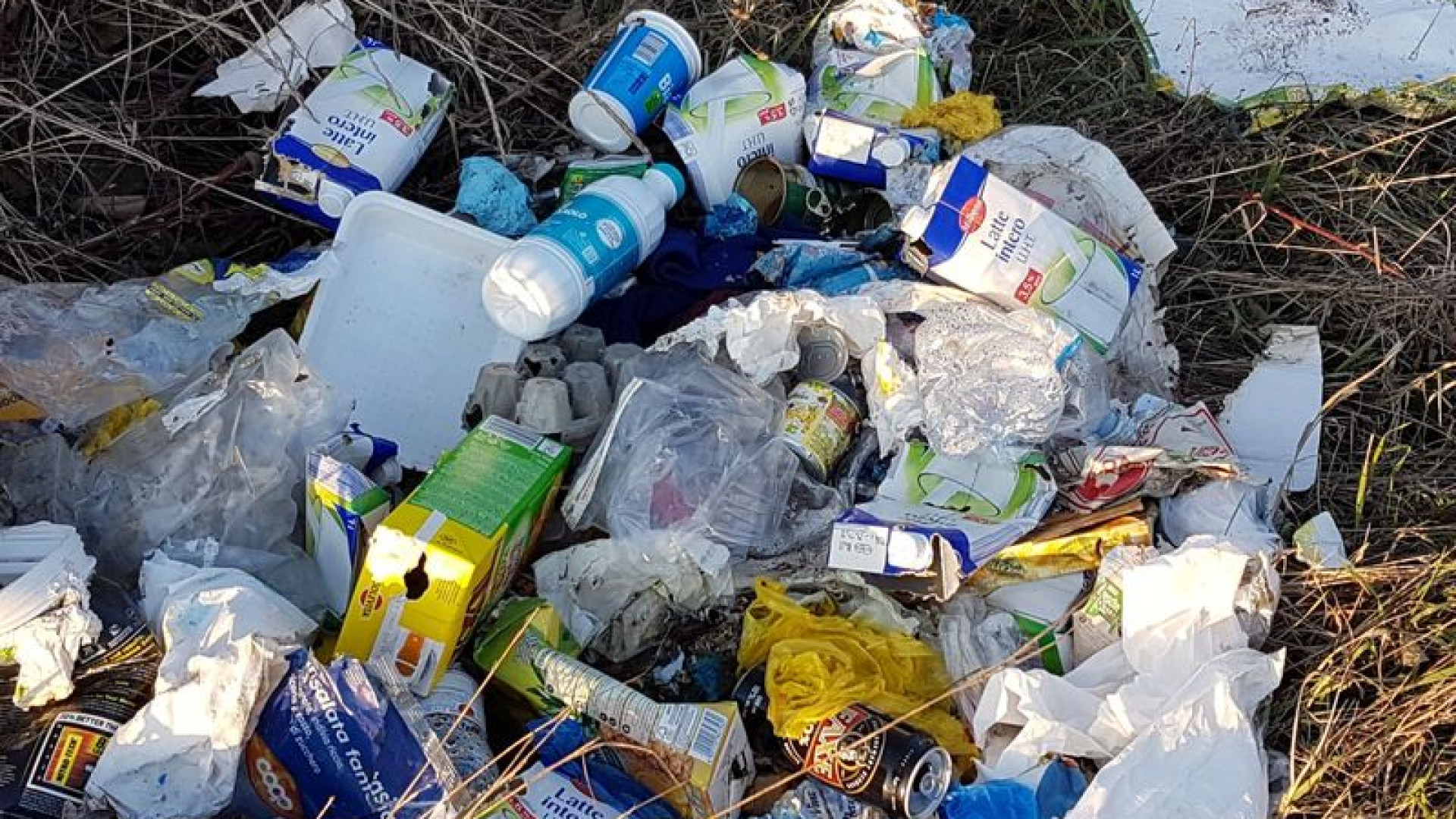 Tre discariche abusive e 30 multe per pesca irregolare: ambiente sempre a rischio