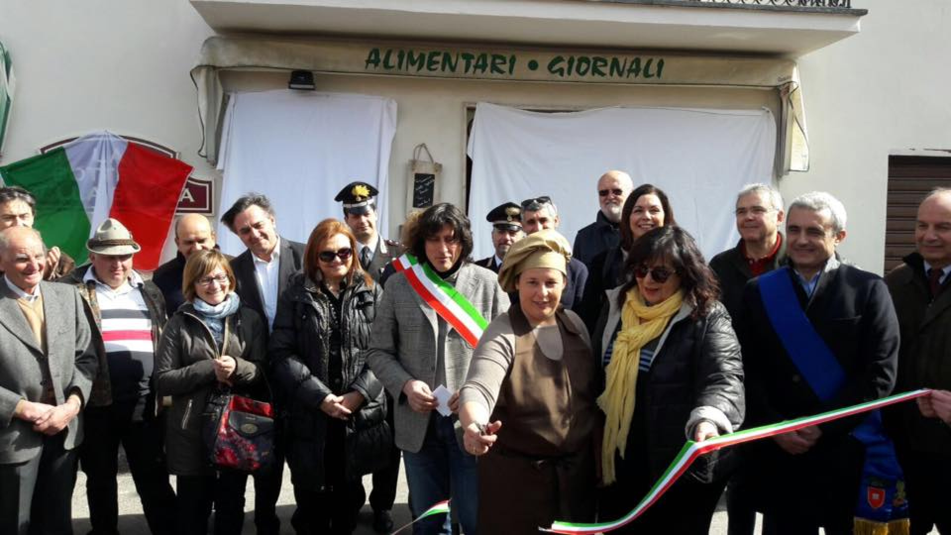 Cerignale, quando la montagna rialza la testa: inaugurata la nuova bottega sociale