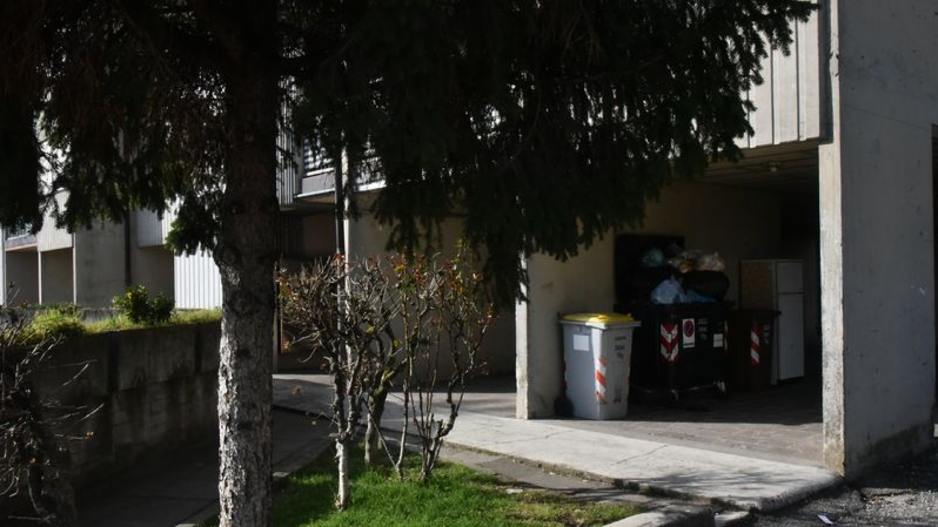 Farnesiana, telecamere di sicurezza e rimozione delle auto abbandonate