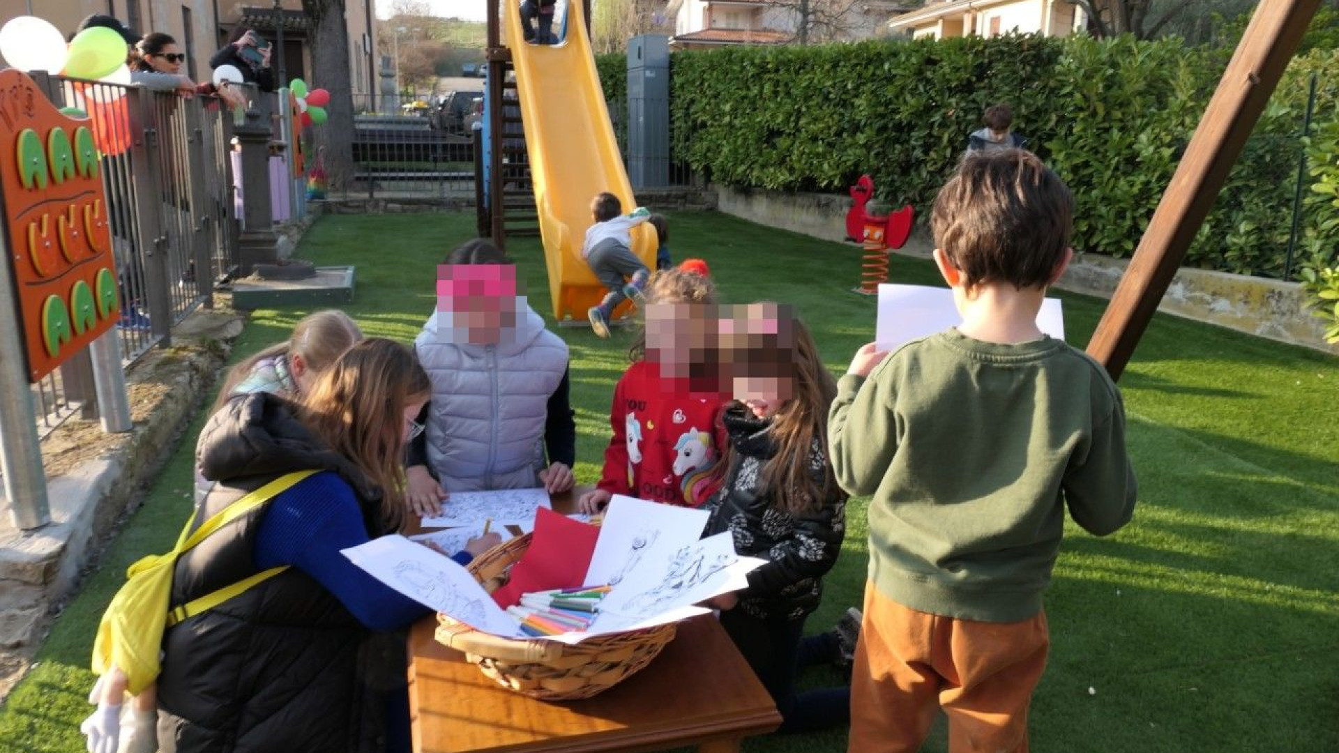 Ristrutturato il parco giochi di Piozzano grazie al riutilizzo della plastica