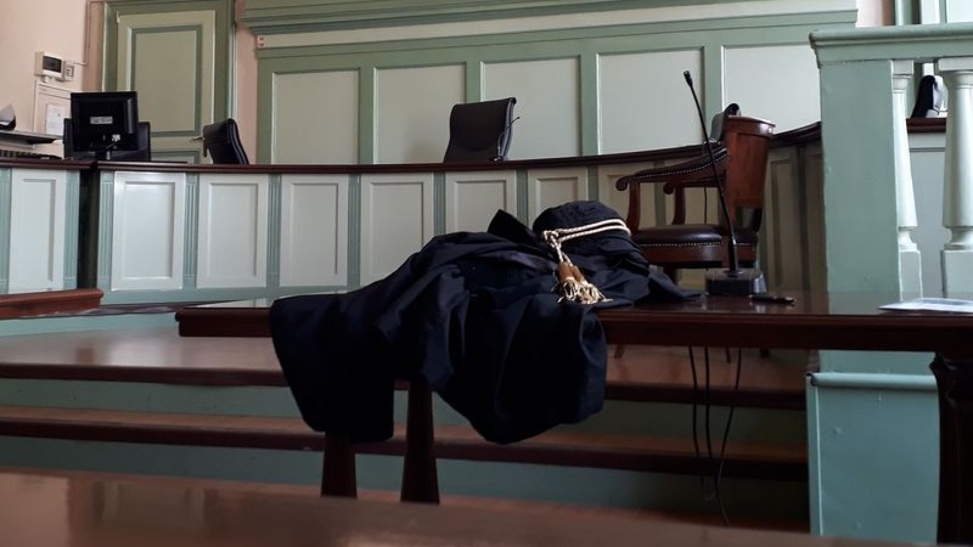 Travolse con l'auto il nuovo compagno della ex fidanzata: 30enne a processo