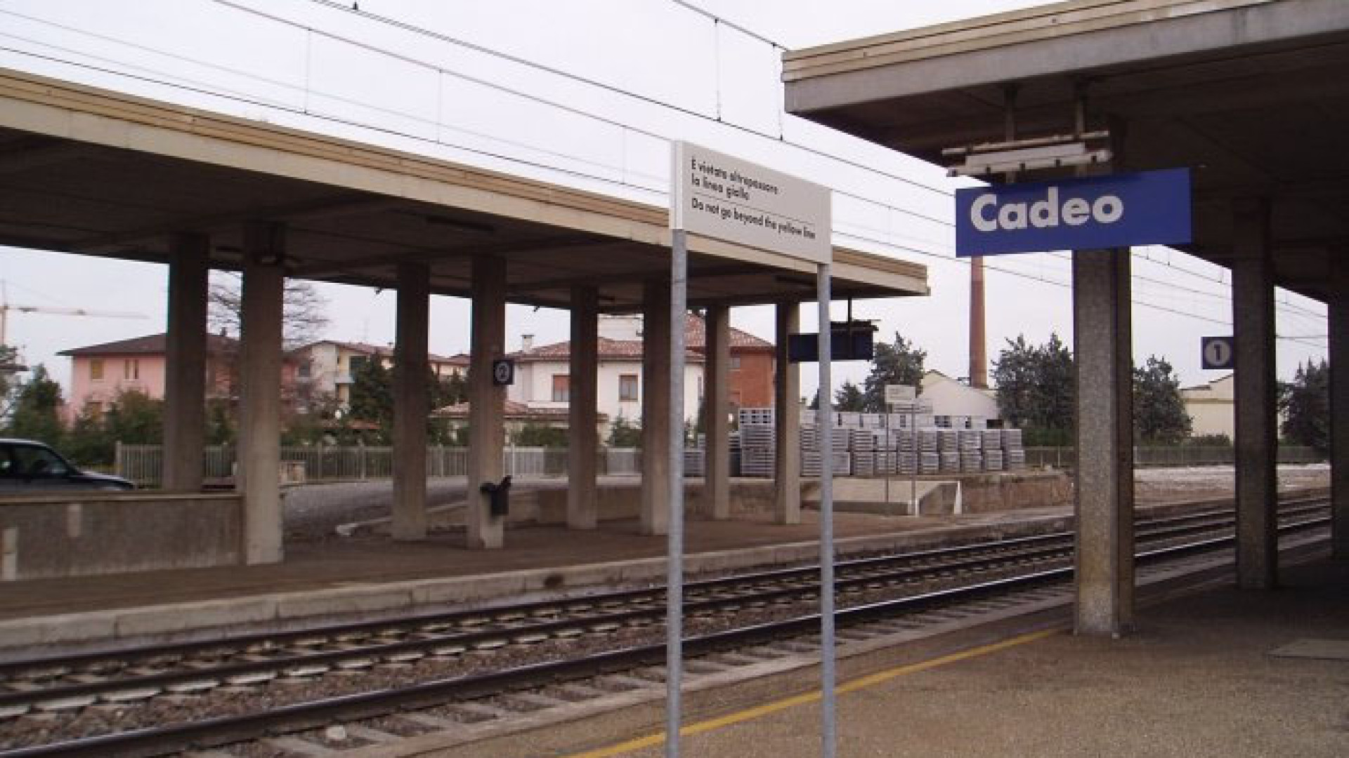 Scippano una giovane sul treno a Cadeo, denunciati un 15enne e un 19enne