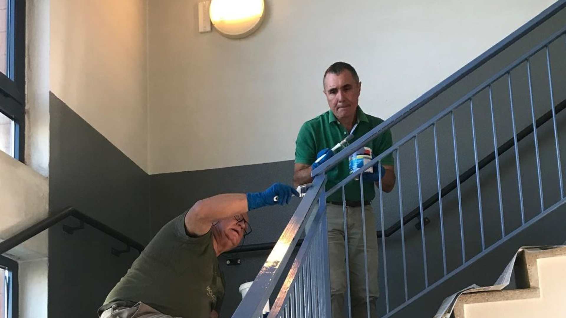 Penne nere al lavoro: gli Alpini di Agazzano ristrutturano la scuola