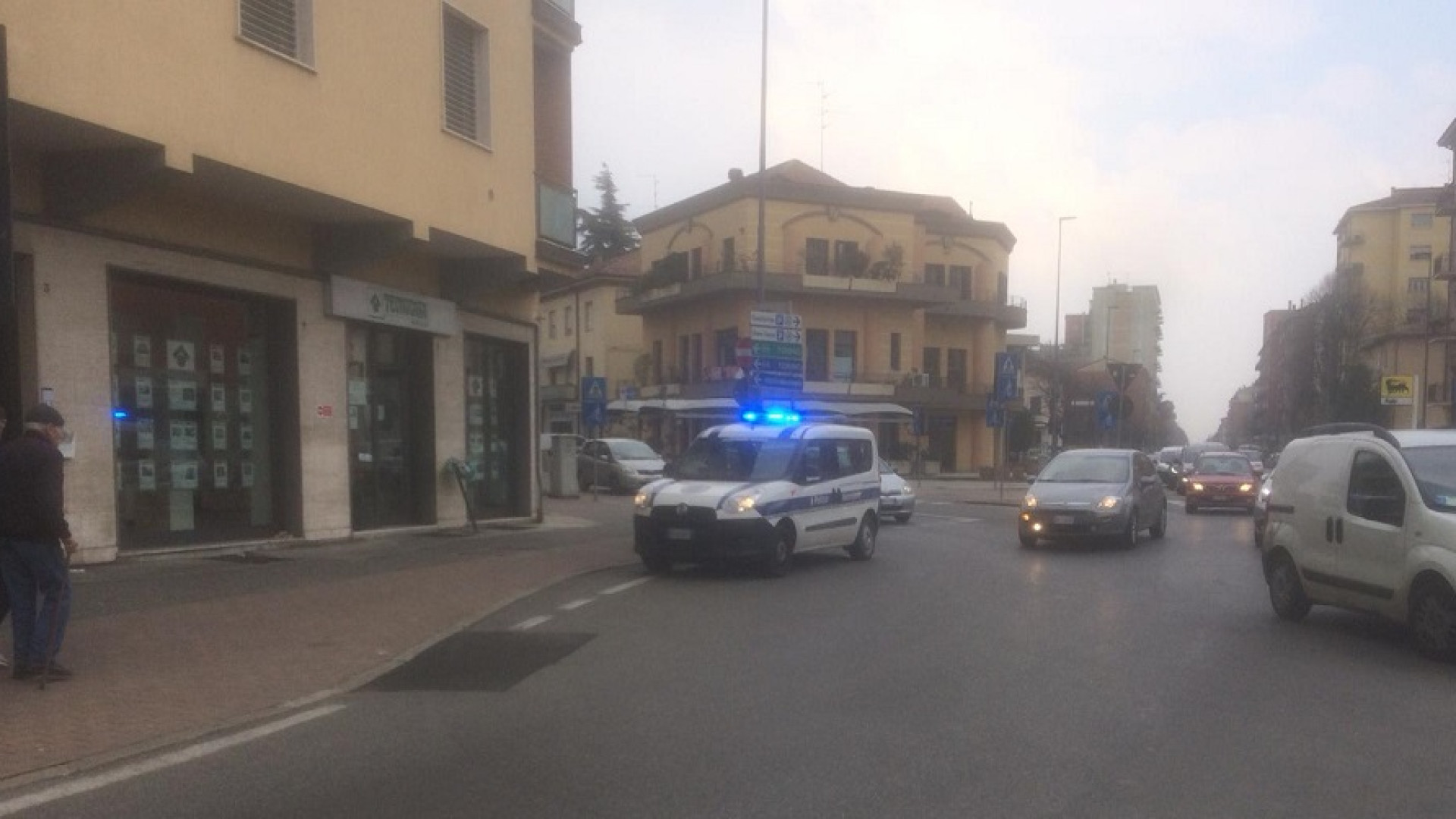 Travolto mentre va in bicicletta, 15enne grave al pronto soccorso