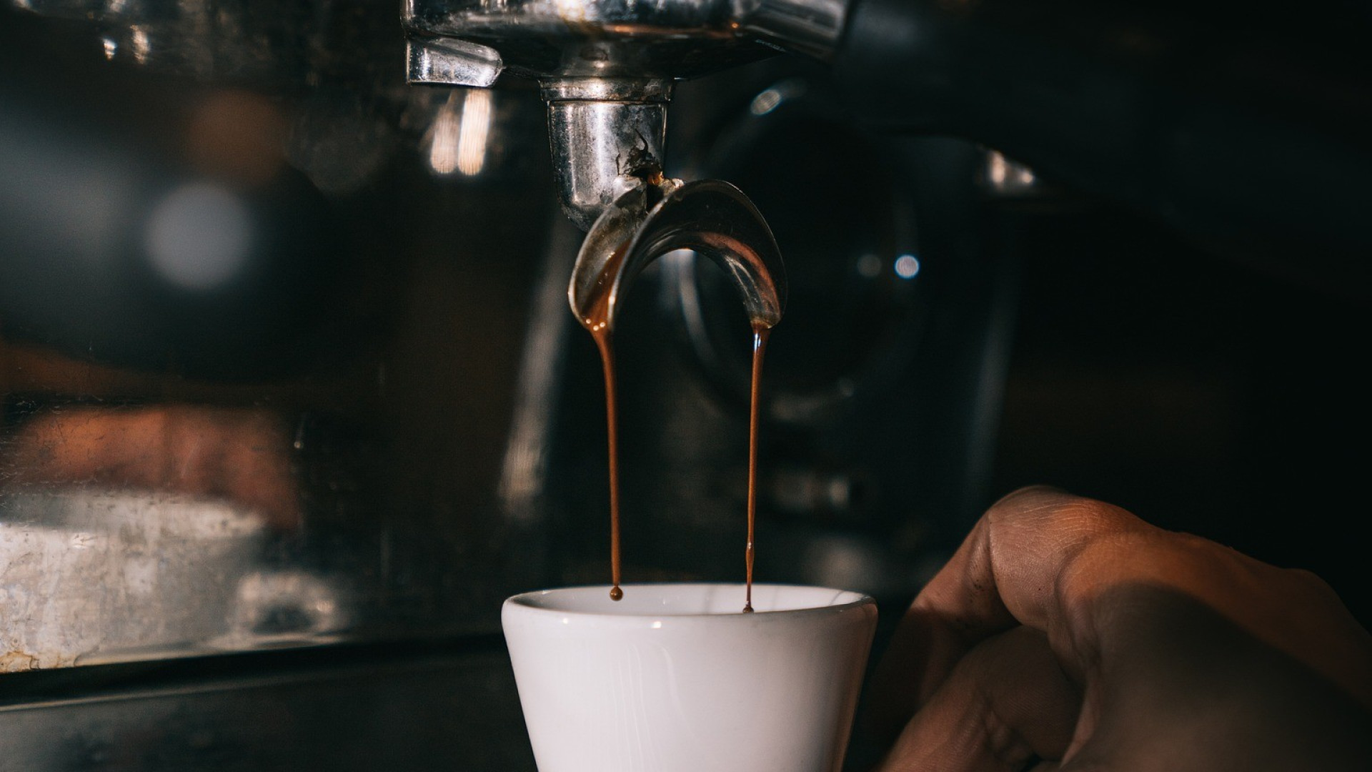 Caffè, rincari alle stelle: "Tazzina a 1,70 euro al bar ipotesi sempre più concreta"