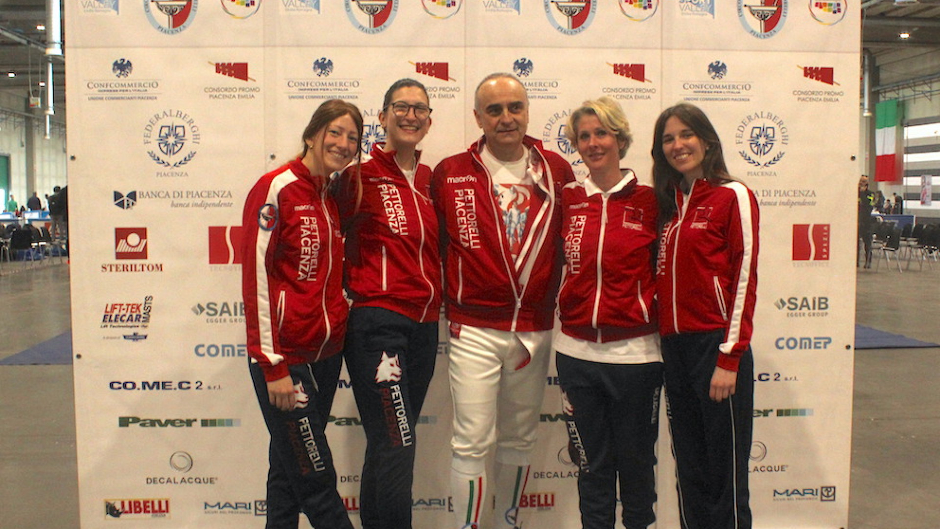 Campionati italiani scherma, le ragazze del Pettorelli si confermano in B2 di fioretto