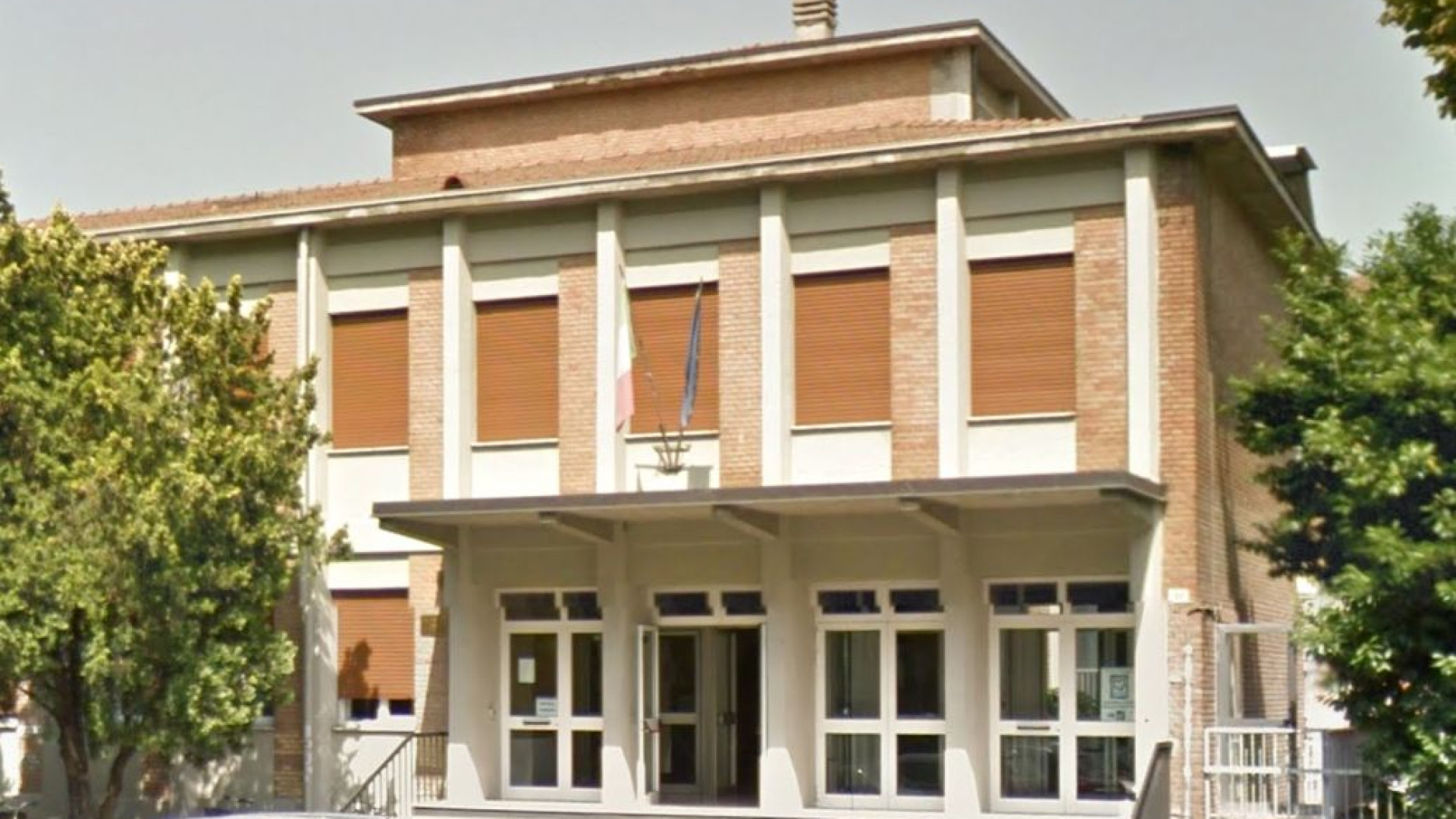 Covid, studentessa positiva al Colombini. Quarantena per altri 20