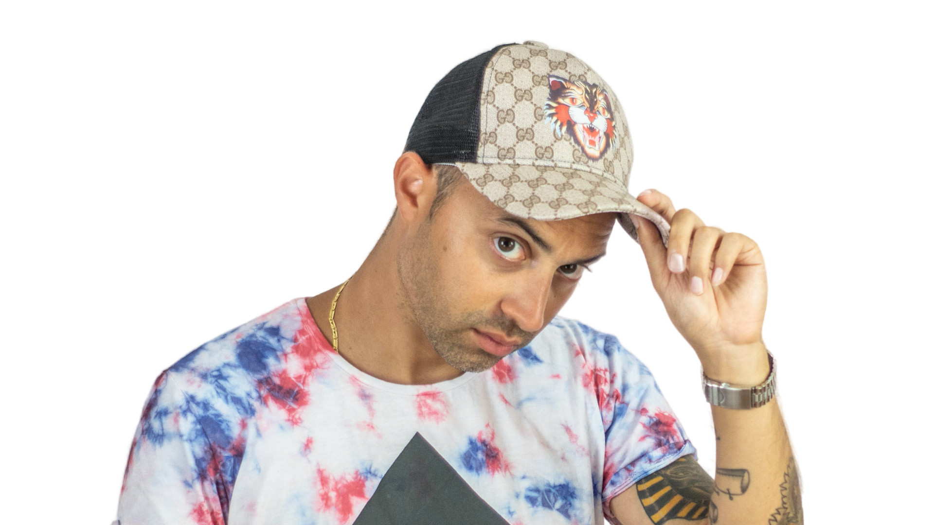 “Bilocale senza la tv”, il nuovo singolo del rapper piacentino Delfo