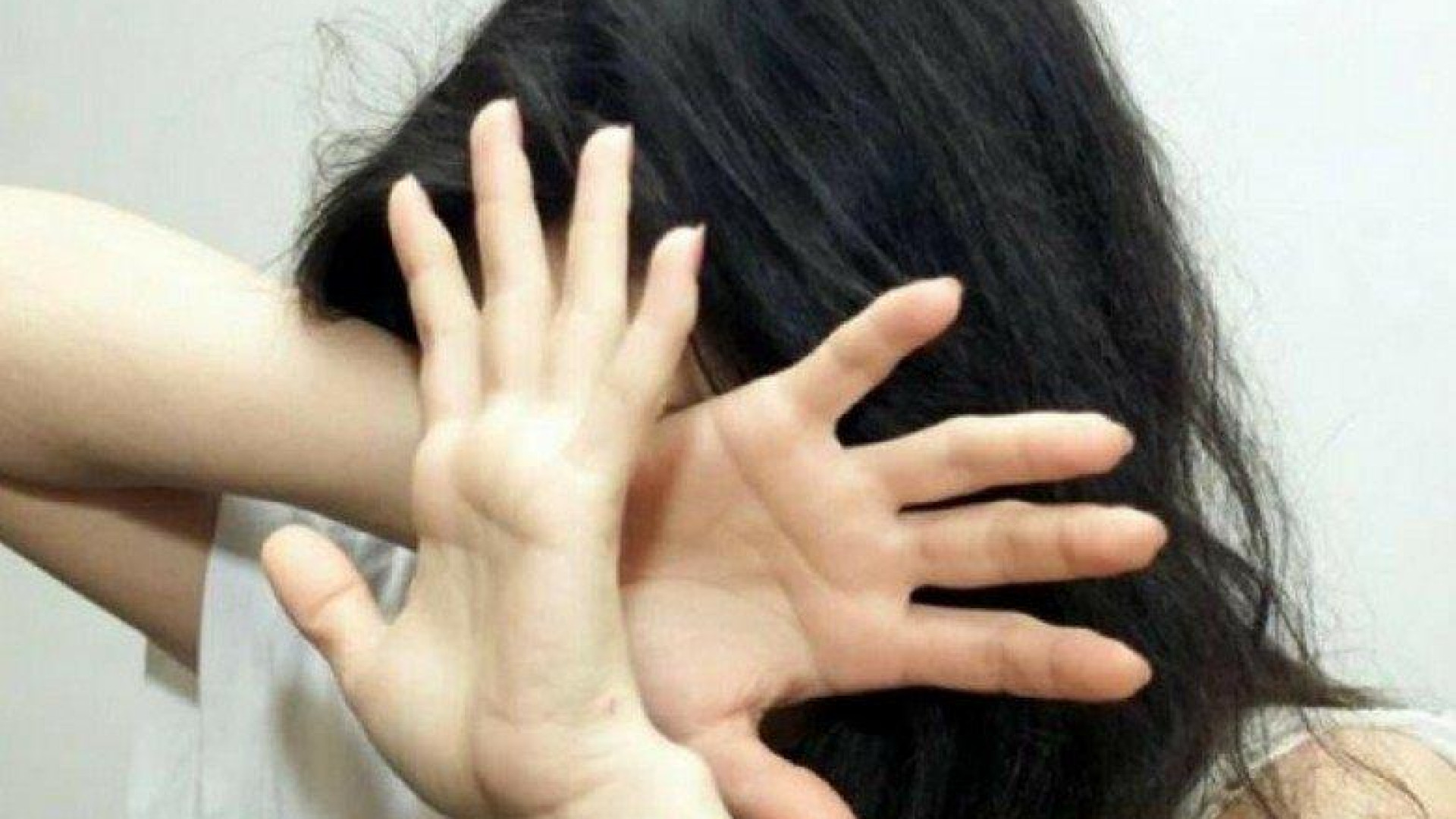Picchiata e violentata a 14 anni al primo appuntamento. Arrestato un diciottenne