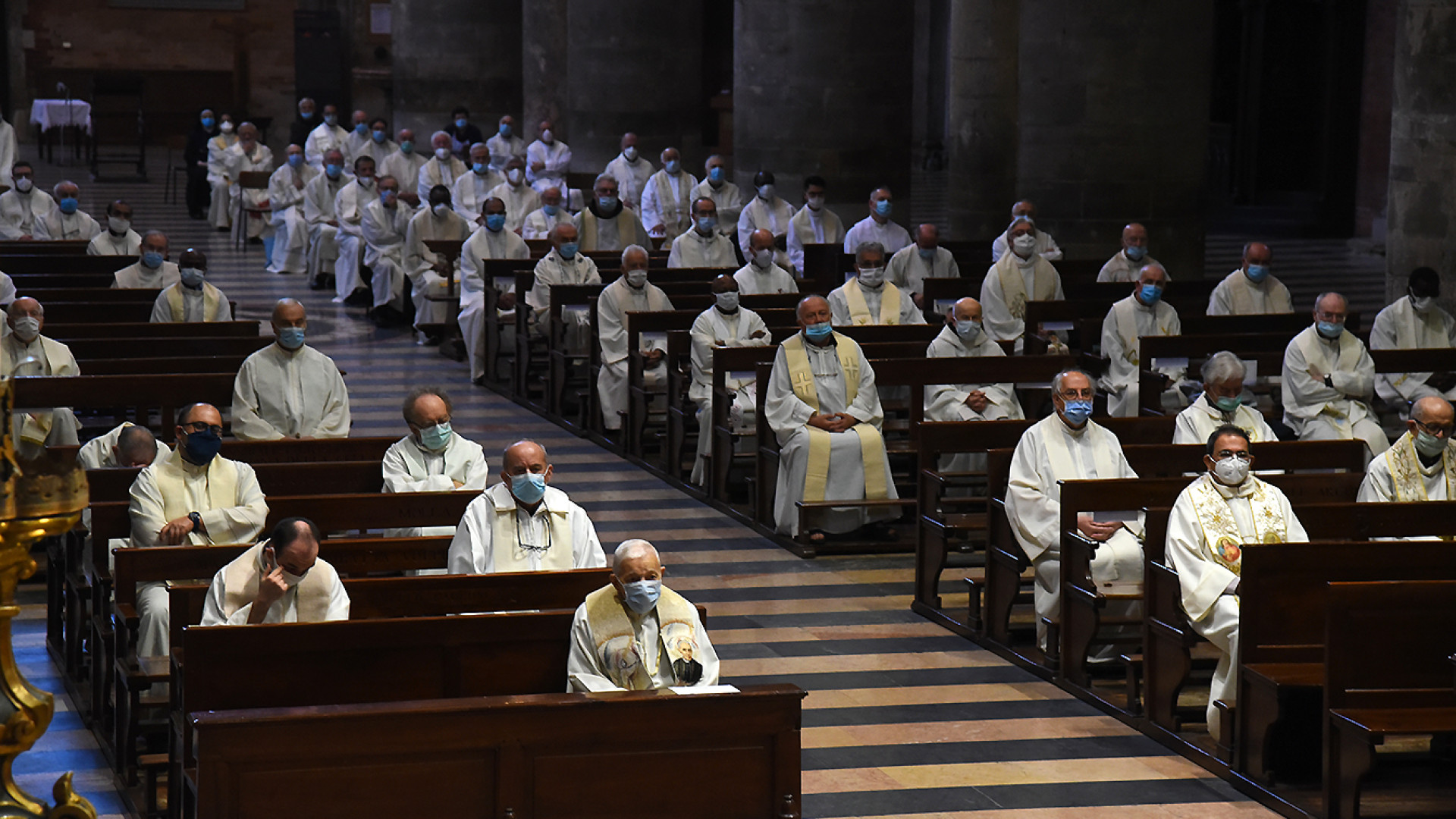 In Duomo 150 sacerdoti. "Quanta generosità durante la pandemia"
