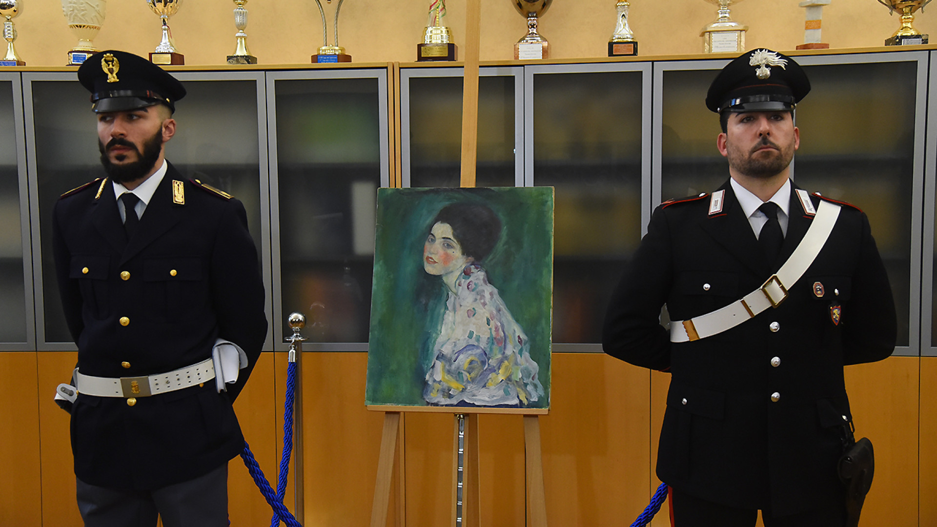 Si aprono le porte del carcere per i due piacentini che si accusano del furto del Klimt