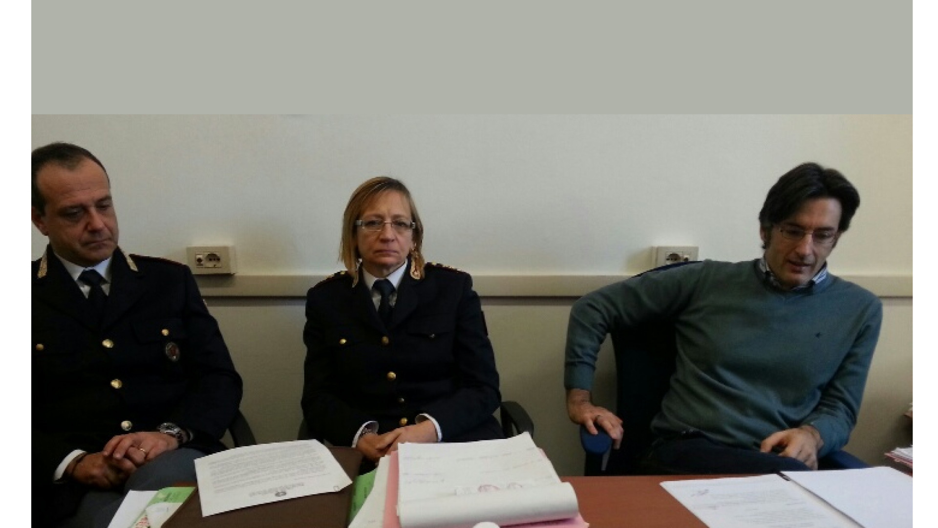 Rubavano carte carburante, prelievi per 50mila euro. Due arresti