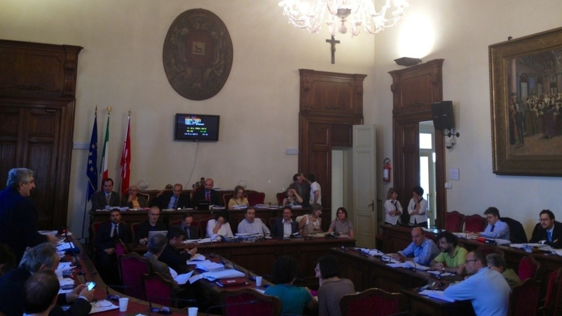 Consiglio comunale, approvato il bilancio 2013. Esposto dei grillini