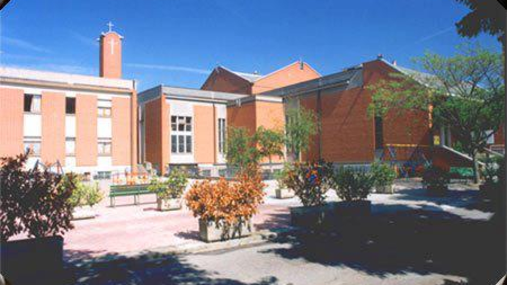 Nuova denuncia per don Segalini. I casi di approcci salgono a undici