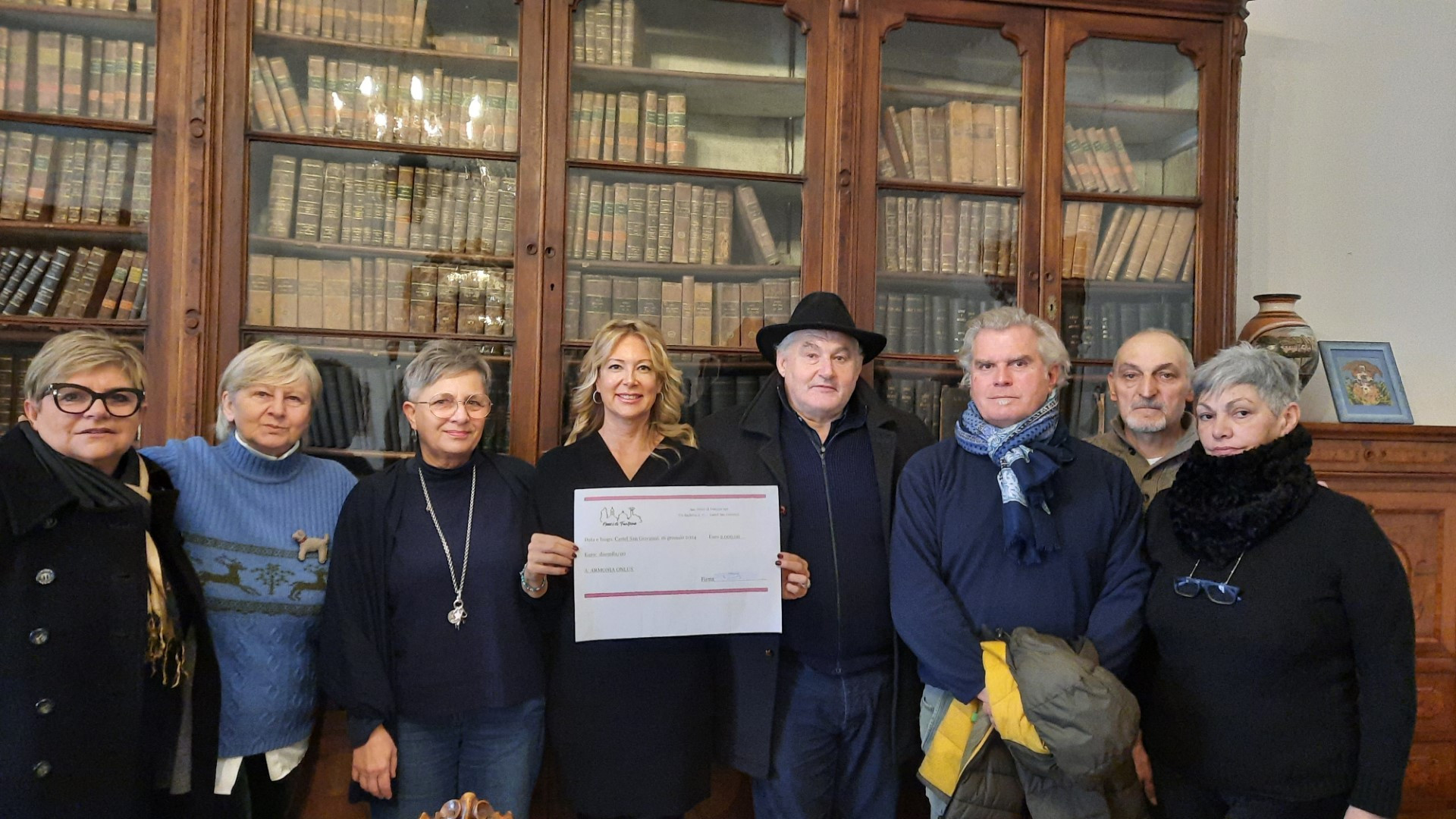 Dagli "Amici di Fontana" duemila euro ad Armonia per la lotta al tumore al seno