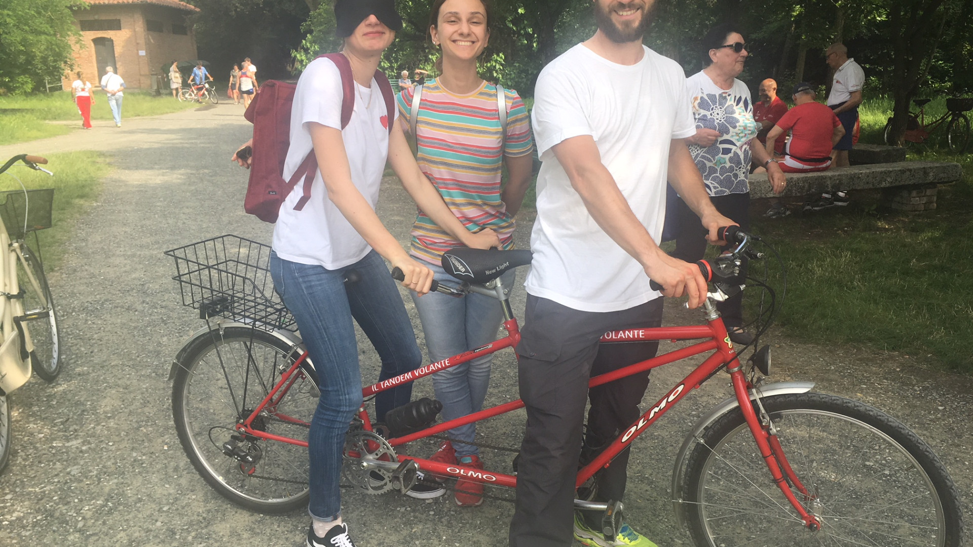 "Mettiamoci in gioco": in duecento alla camminata per l'Unione Ciechi