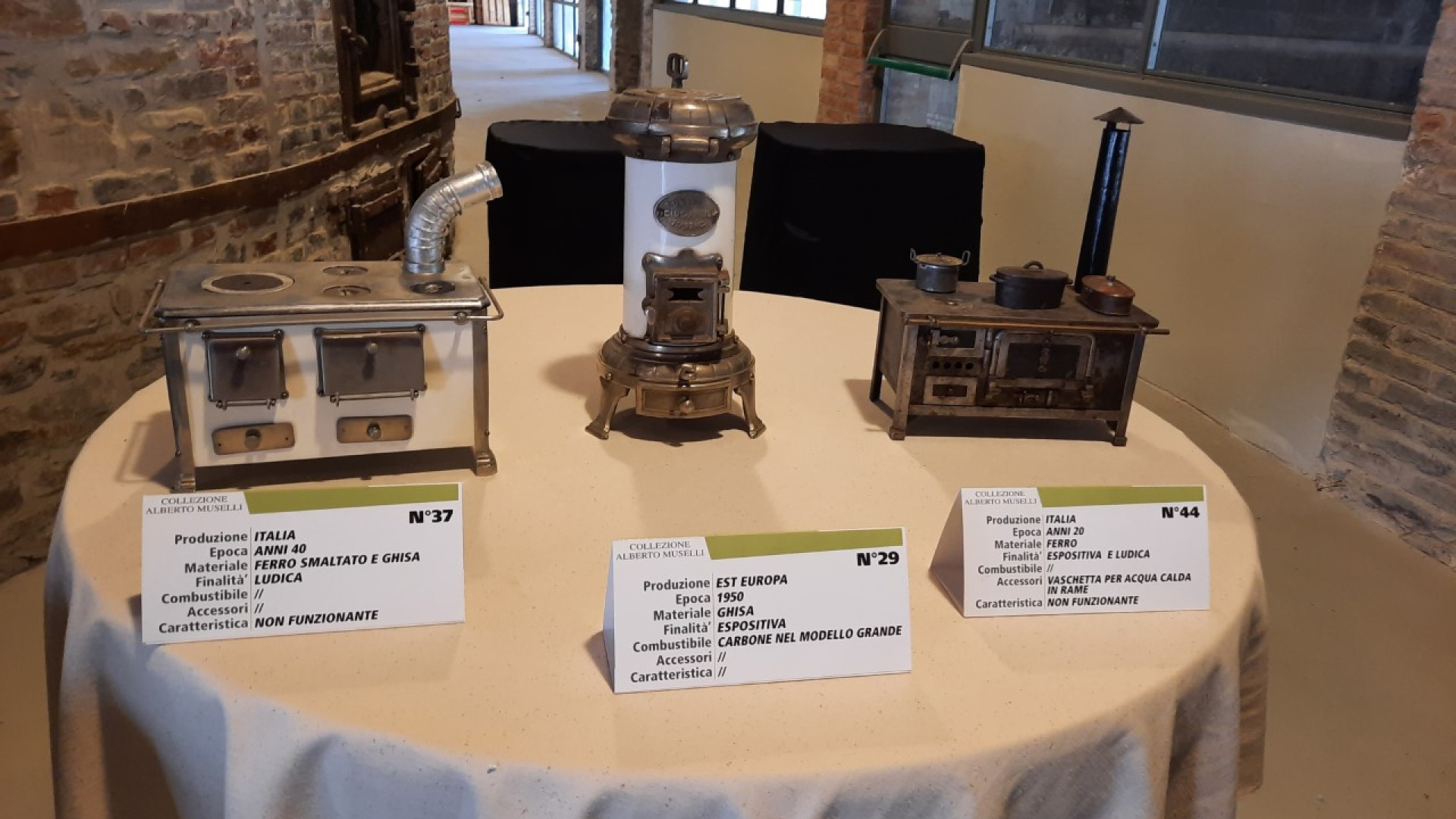 Stufe a legna: oltre mille visitatori alla mostra. Proroga fino al 22 maggio