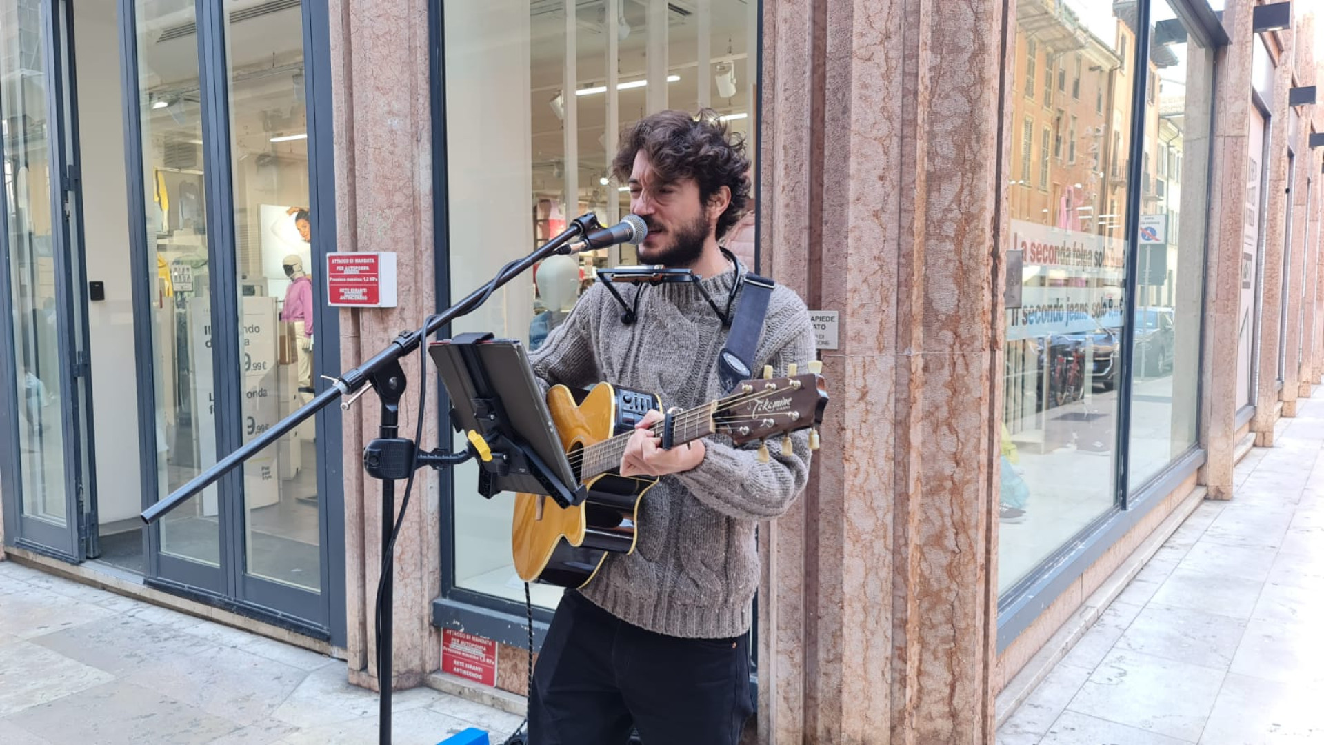 Da The Voice a via Venti: "Oggi la strada è l'unica alternativa per noi musicisti"