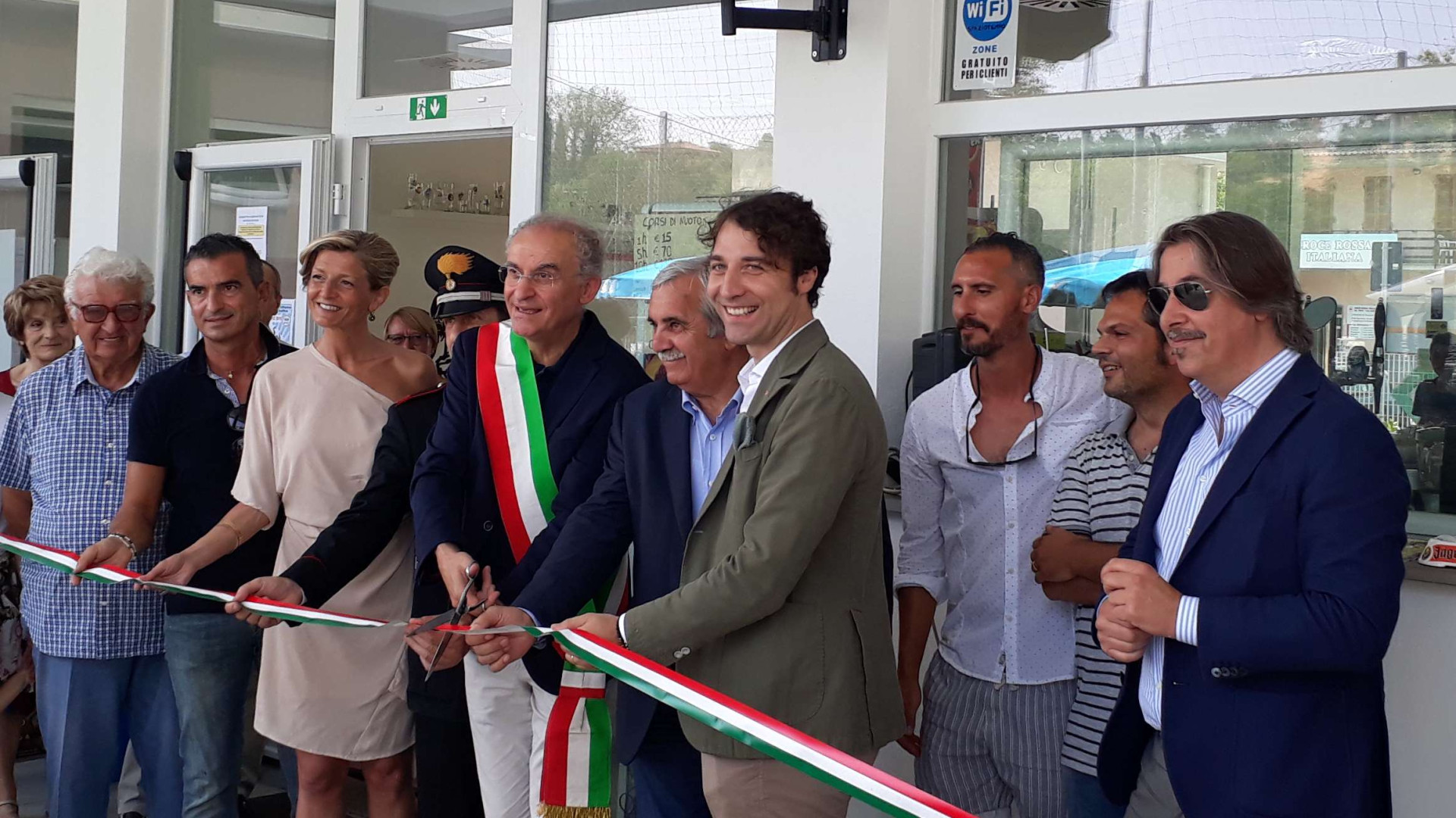 Piscina comunale di Pianello, nuovi spogliatoi: restyling completato