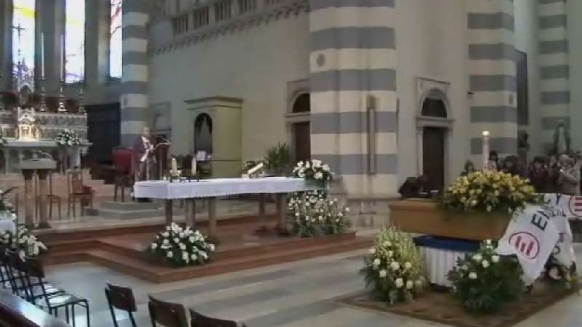 Funerali di Arcangelo Dimaggio, anche Cecilia Strada per l'ultimo saluto