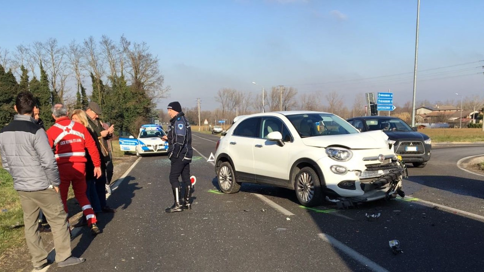 Tuna di Gazzola, incidente al "solito" incrocio: auto distrutte, due feriti. LE FOTO