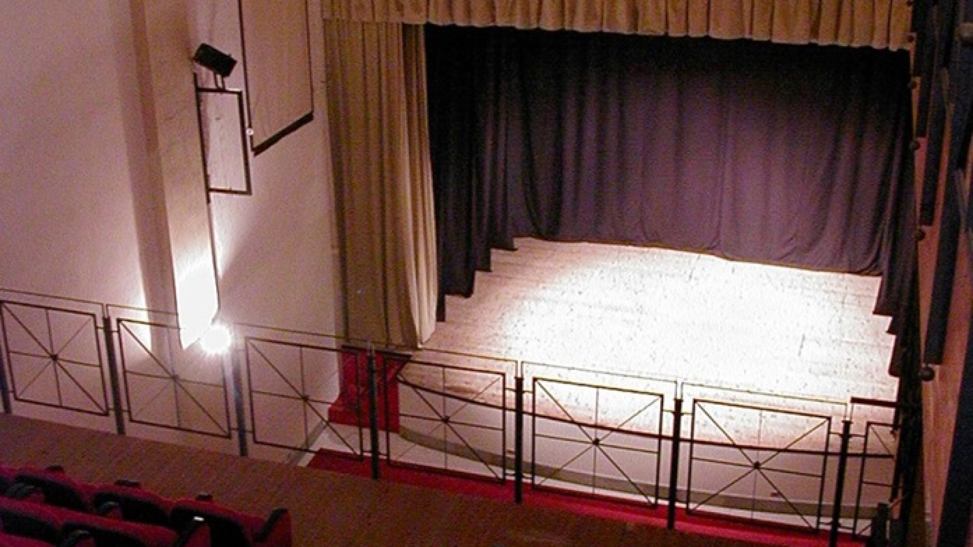 Al teatro Verdi di Castello in scena "Ridi che ti passa": ricavato all'Hospice
