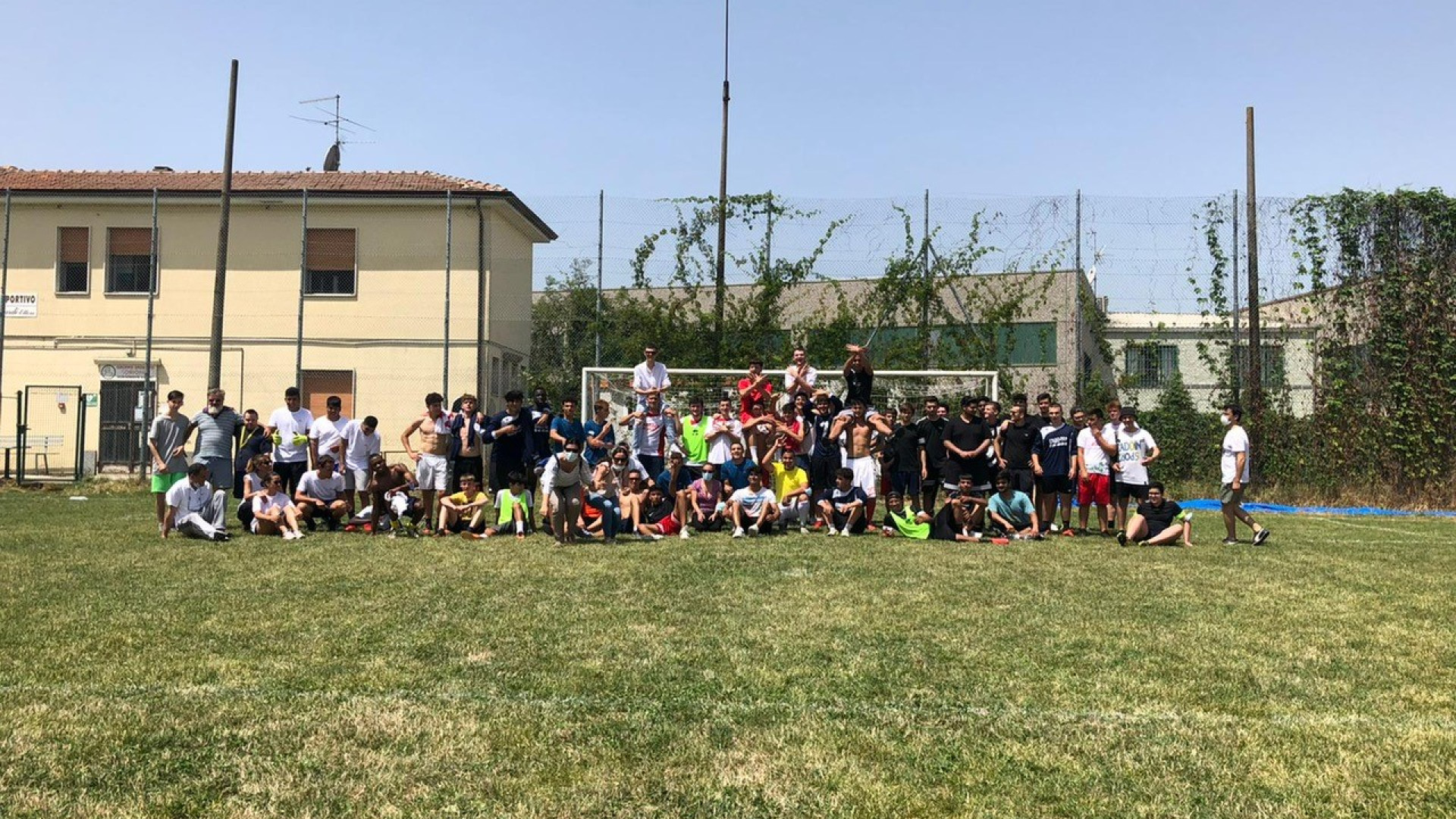 Tornei di calcio e pallavolo: al centro don Orione di Borgonovo trionfa lo sport