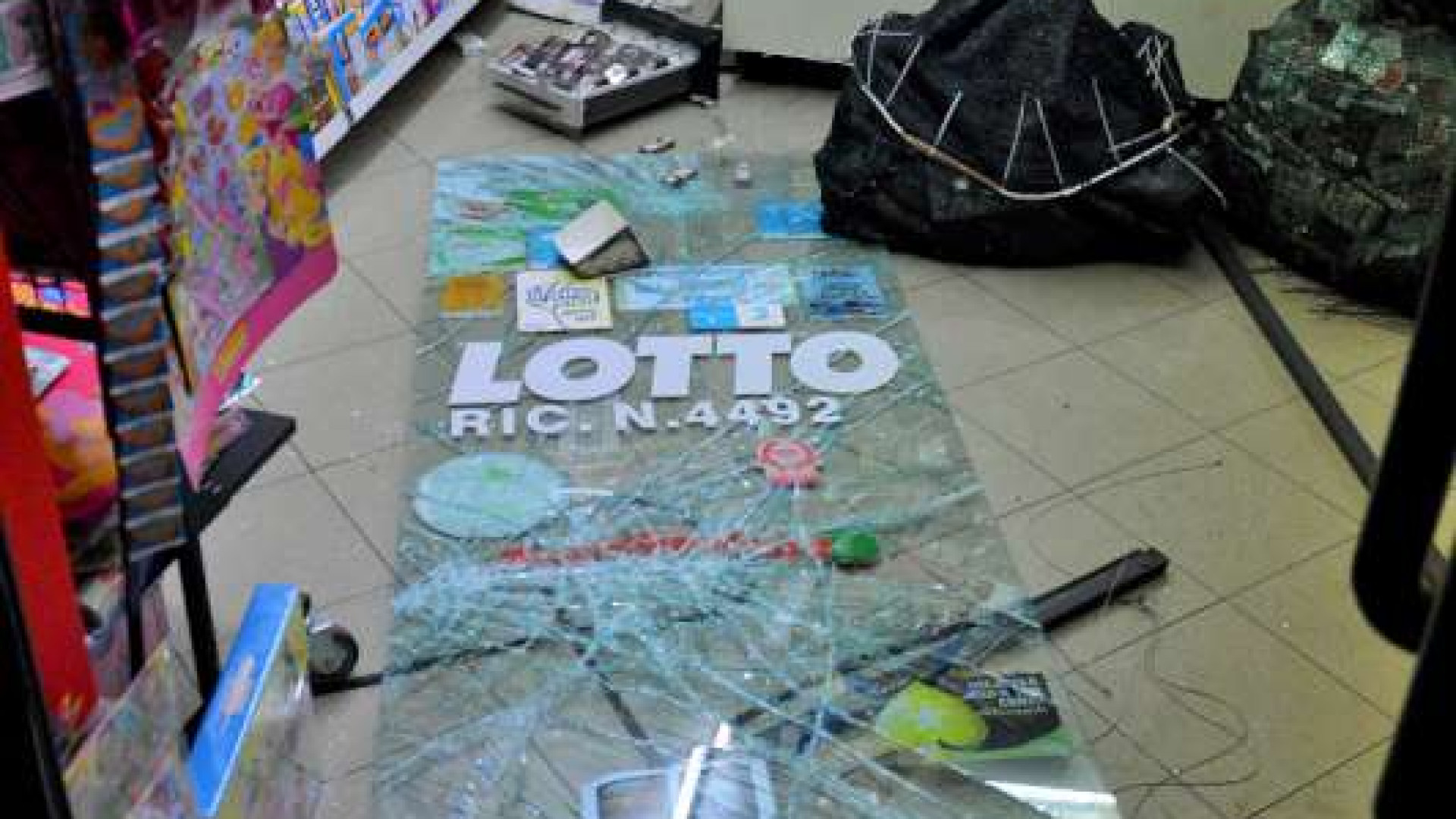 Telecamere contro le rapine in tabaccheria: più militari per i furti