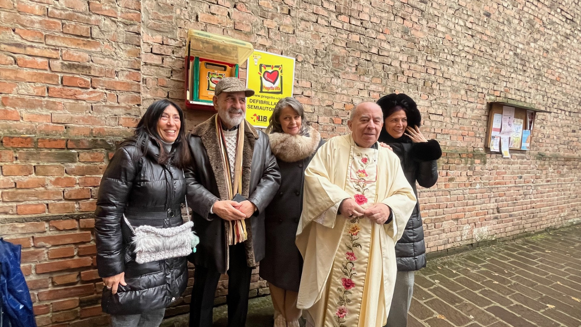 Defibrillatore al Corpus Domini grazie alla vendita delle borse homemade