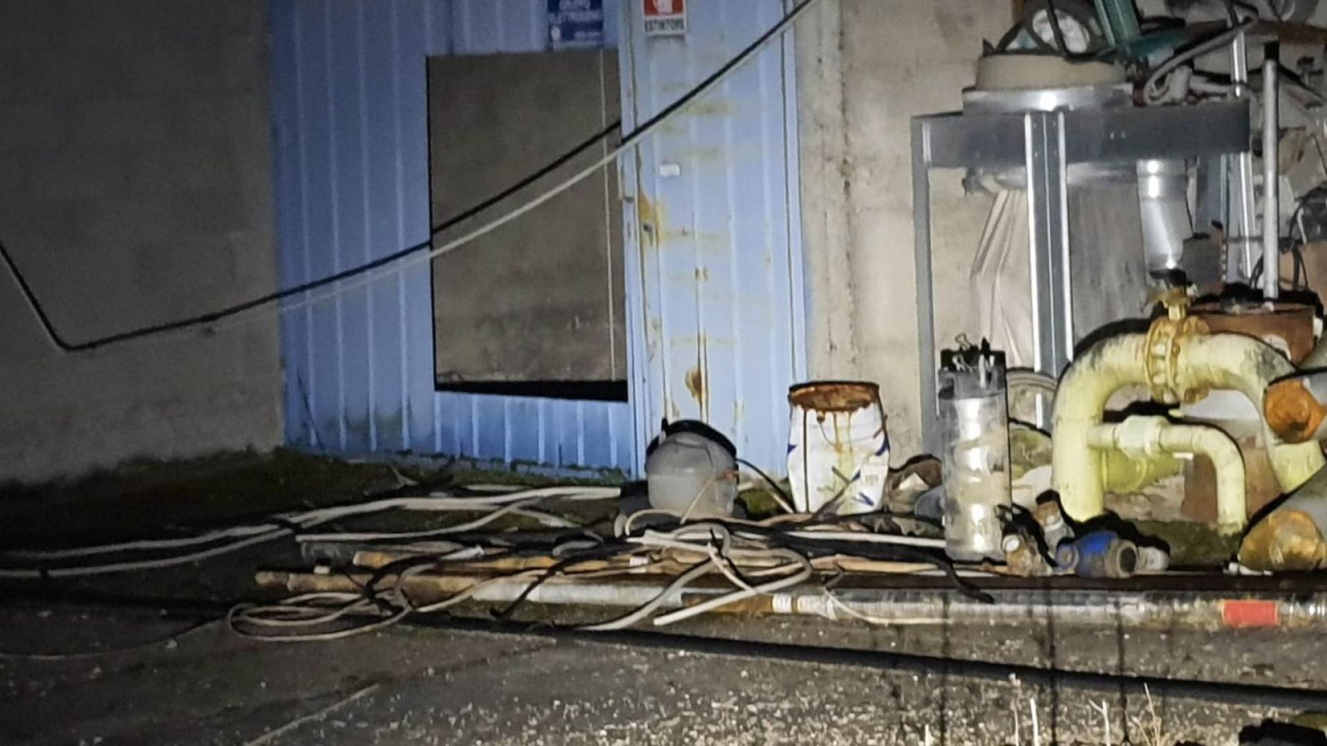 Gropparello, tentano il furto di rame in azienda. Bloccati due malviventi