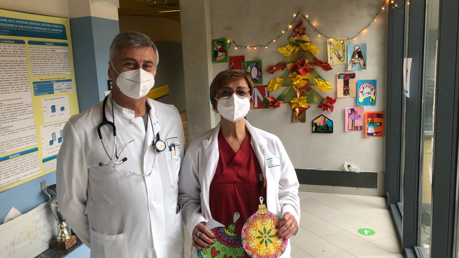 I bambini addobbano il reparto di Nefrologia: "Vita e incoraggiamento"