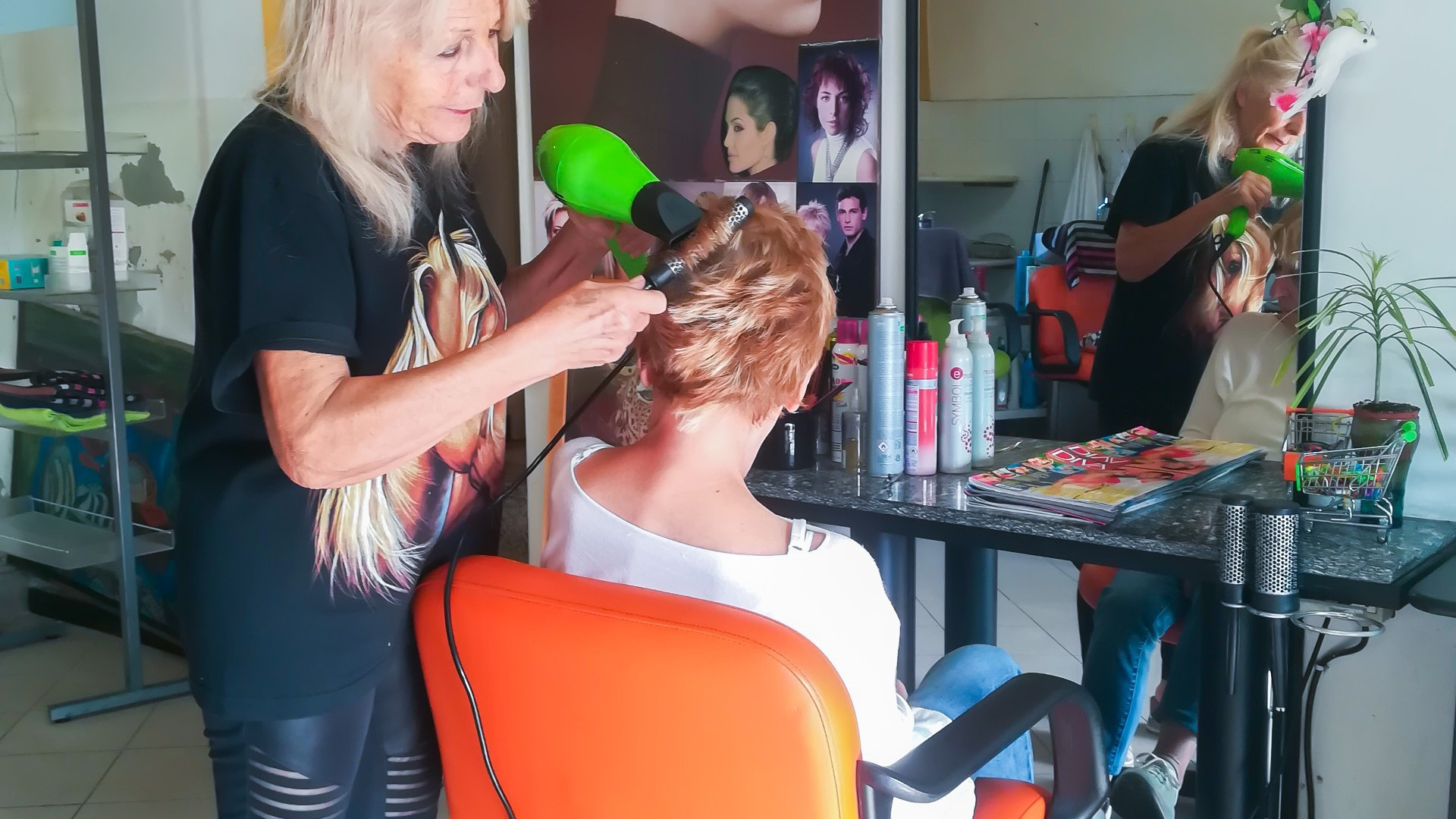 Vigolzone: chiude dopo 60 anni di lavoro la parrucchiera Carla Idi