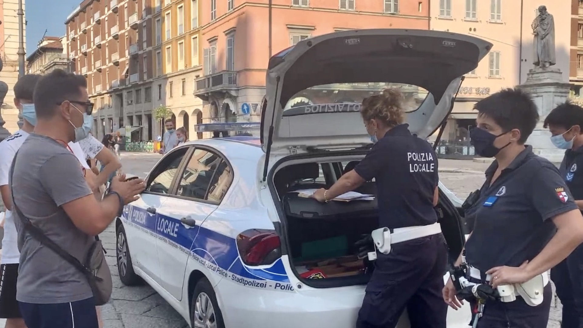 Ordinanza anti-gradini, proteste: "Quattrocento euro di multa a ragazzini di 14 anni"