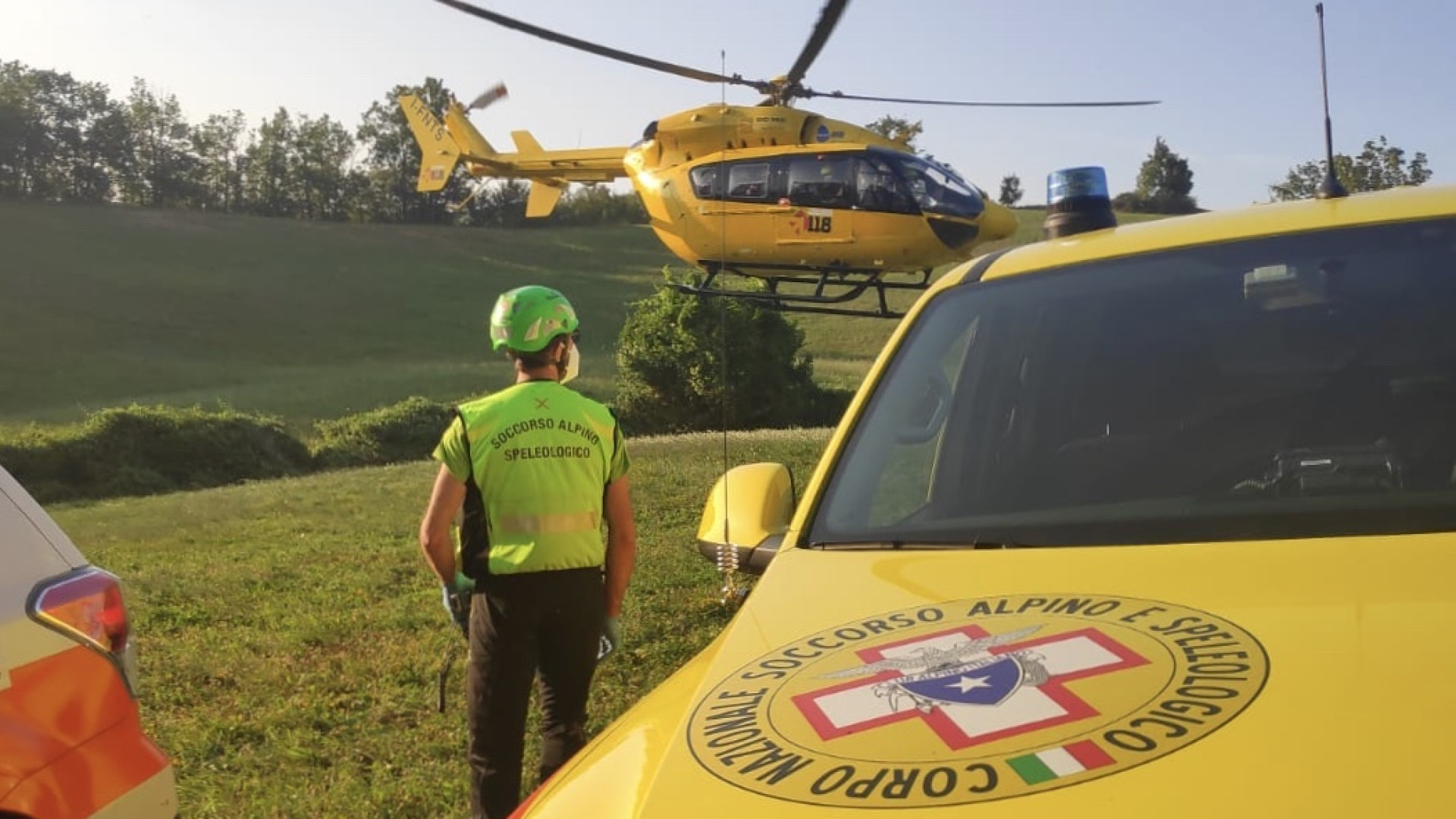 Cade da cavallo e viene trascinata per metri: 58enne in codice rosso all’ospedale
