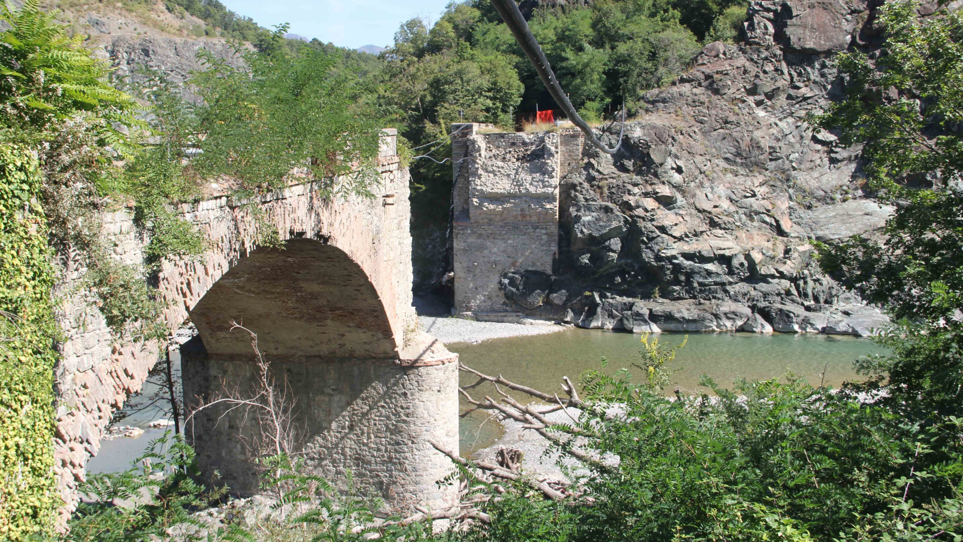 "Un regalo per la valle? Nuovo ponte di Barberino". In bici per chiedere la ricostruzione