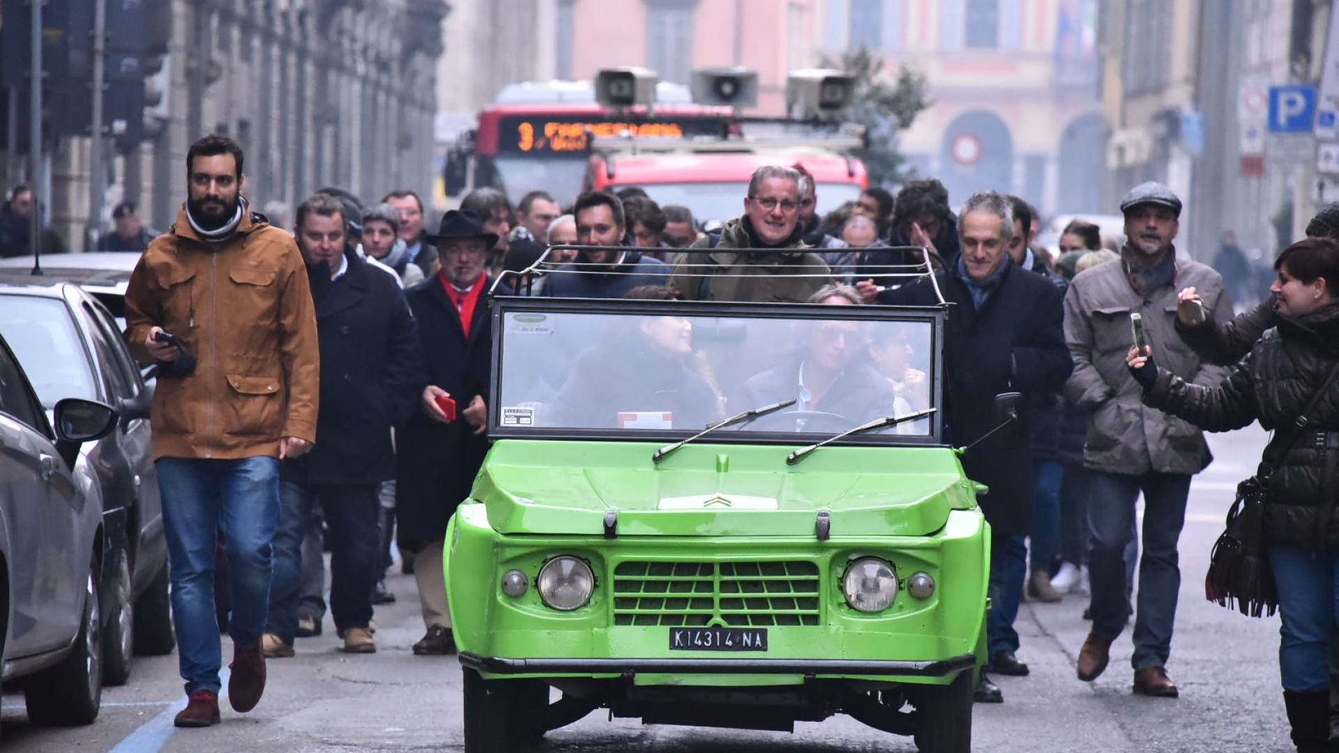 La "Mehari" del giornalista Siani ucciso dalla camorra ha fatto tappa a Piacenza