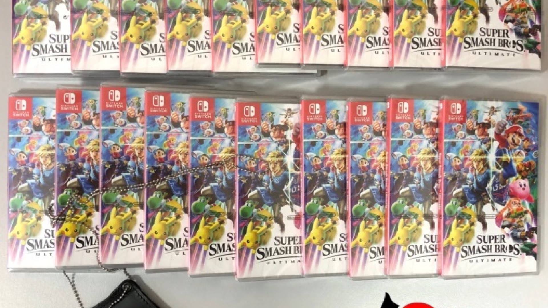 Prova a rubare 1.400 euro di videogiochi: magazziniere arrestato