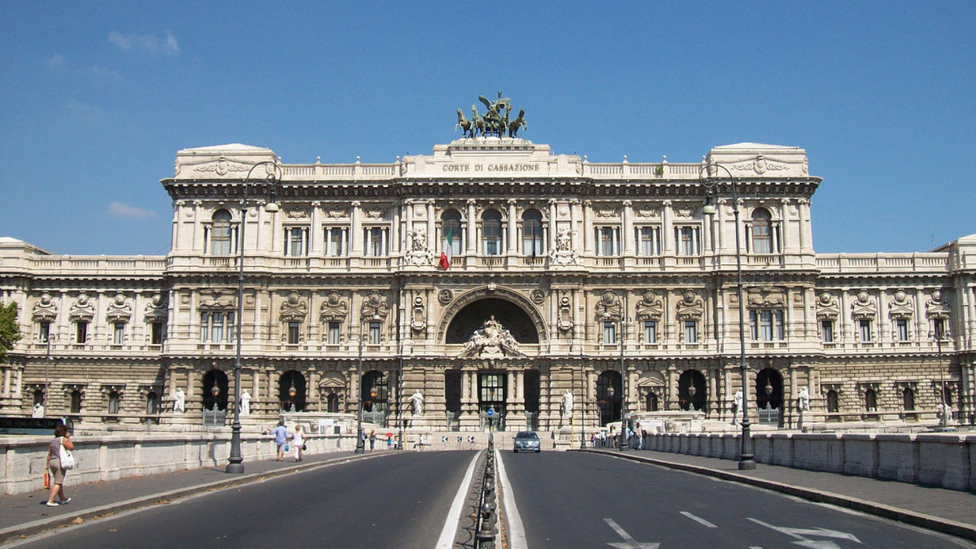 Contraffazione di quadri, non luogo a procedere: 40mila euro ai clienti piacentini
