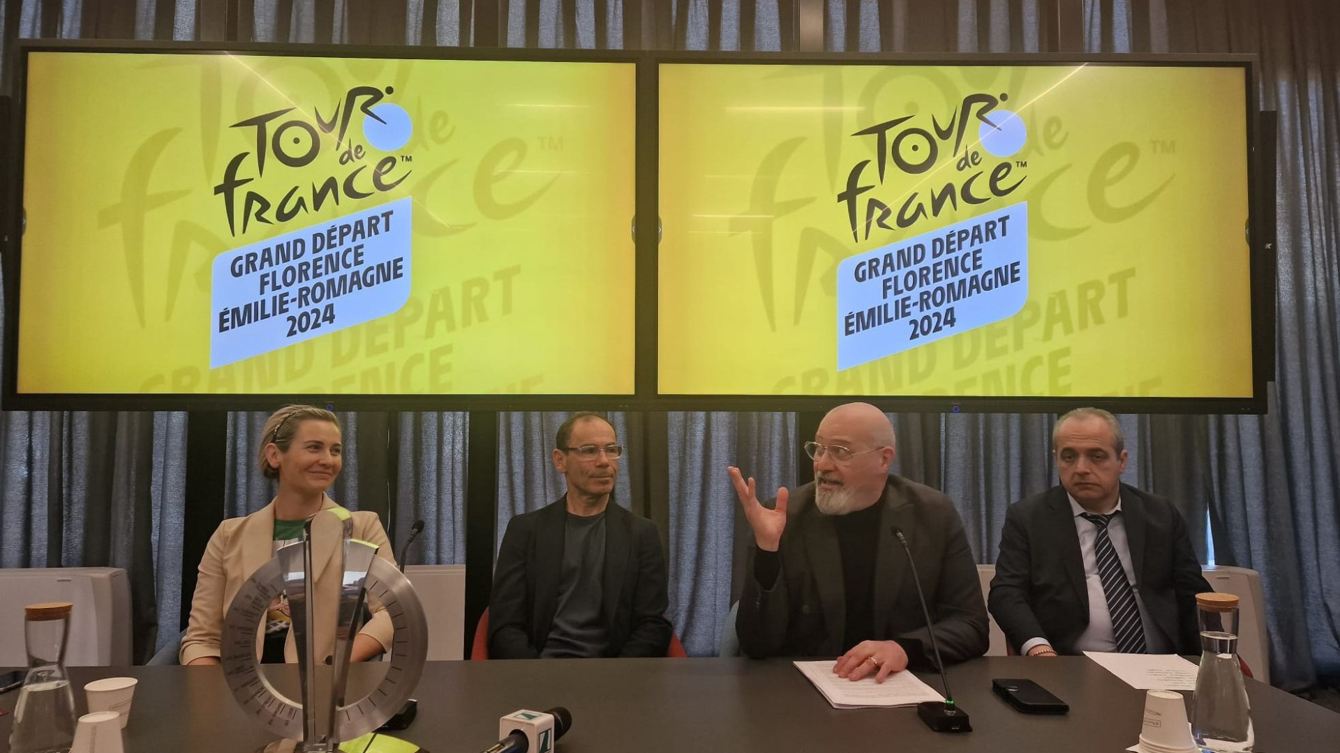 Tour de France, è arrivato il trofeo Grand départ: sarà a Piacenza dal 14 maggio