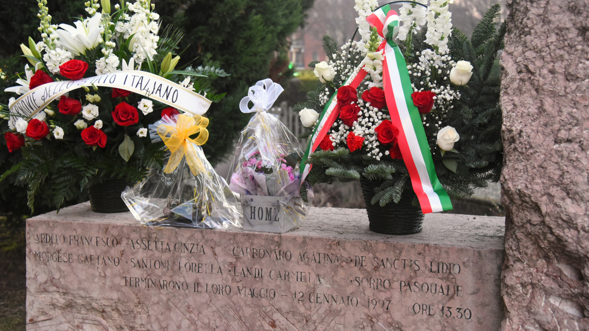 Tragedia del Pendolino, Piacenza non dimentica. Oggi la posa dei fiori
