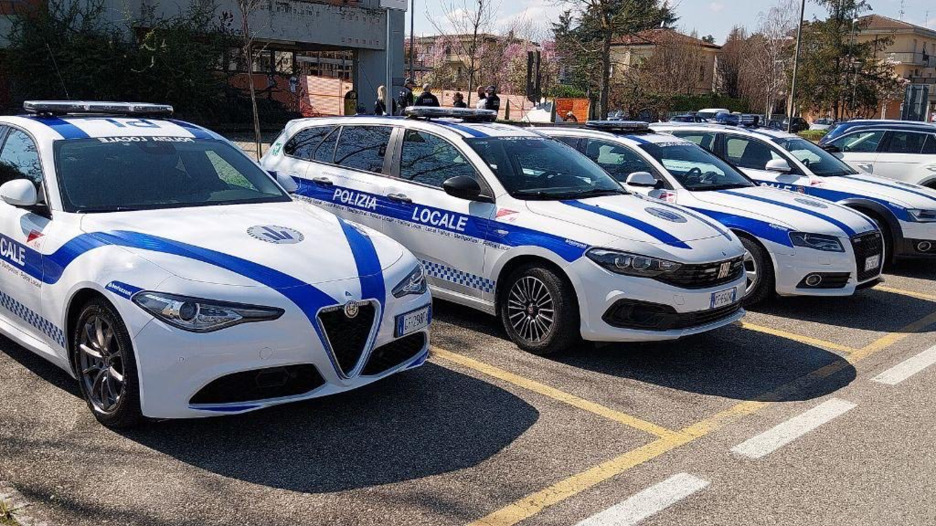 Senza assicurazione e revisione: 7 auto sequestrate e 53 multe