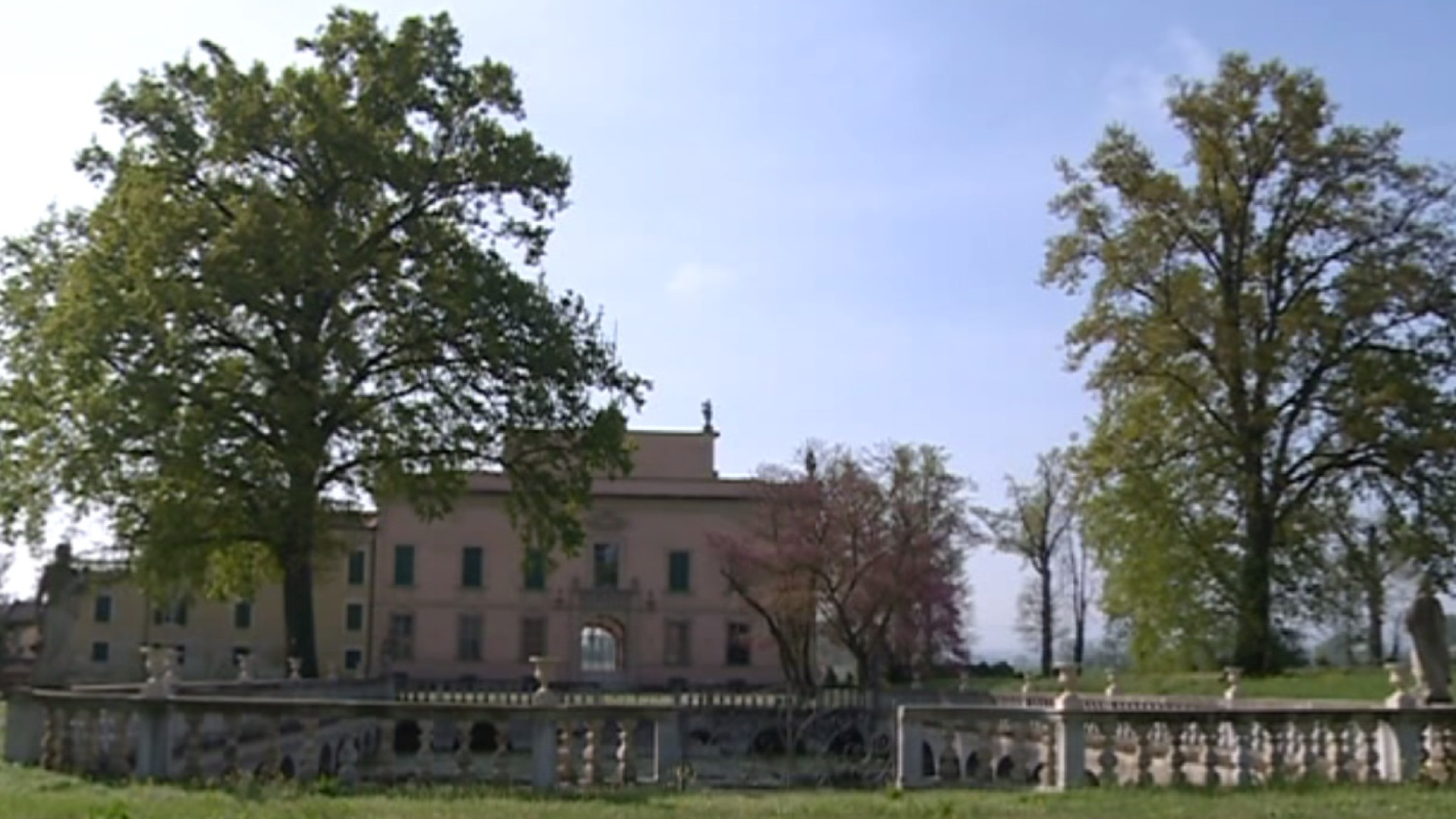 "Un luogo di arte e storia": il fascino di Villa Caramello nel Tgl Più