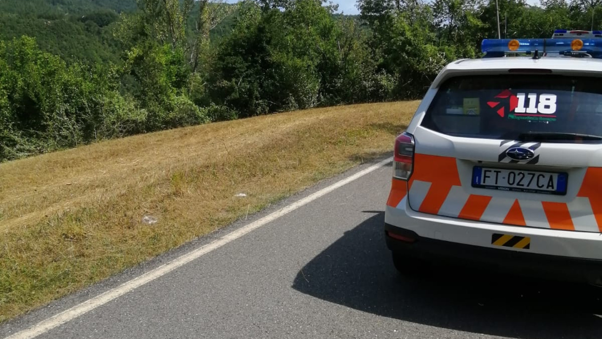 Sbanda in moto e si schianta: ferito gravemente centauro a Lenzino