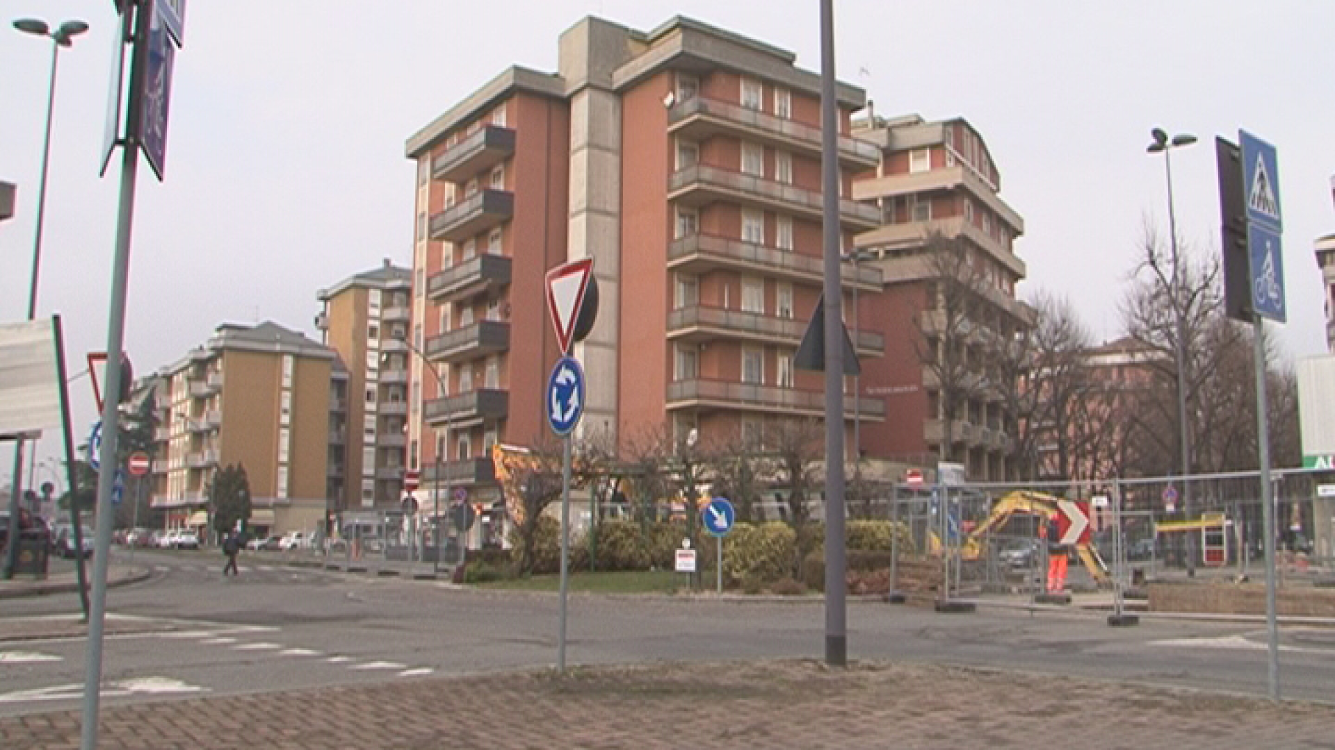 Farnesiana, imminente fine del lavori alla rotonda. Riapre via Manzoni