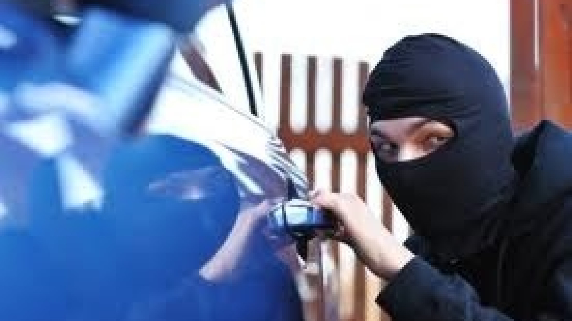 Valluretta, ennesimo raid dei soliti ignoti: spariscono anche due automobili