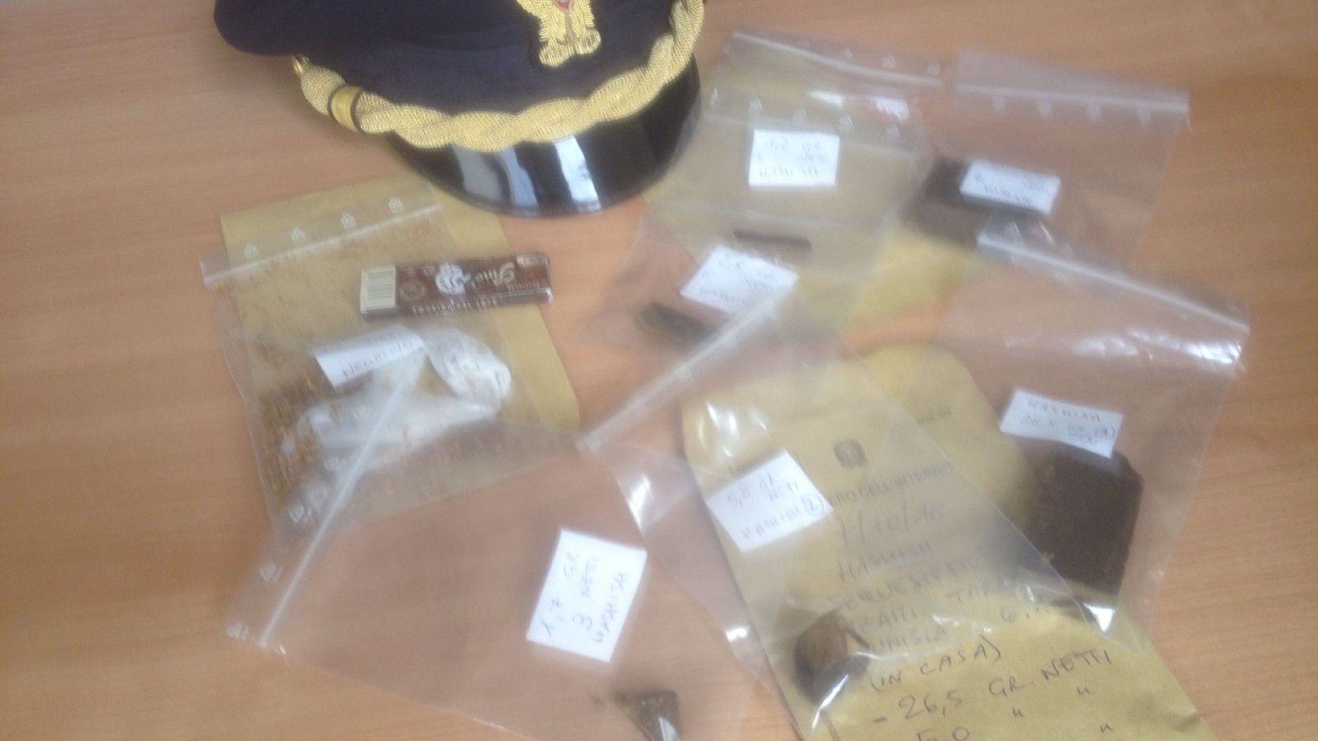 Spaccio di hashish: arrestato 30enne tunisino, già espulso sette volte