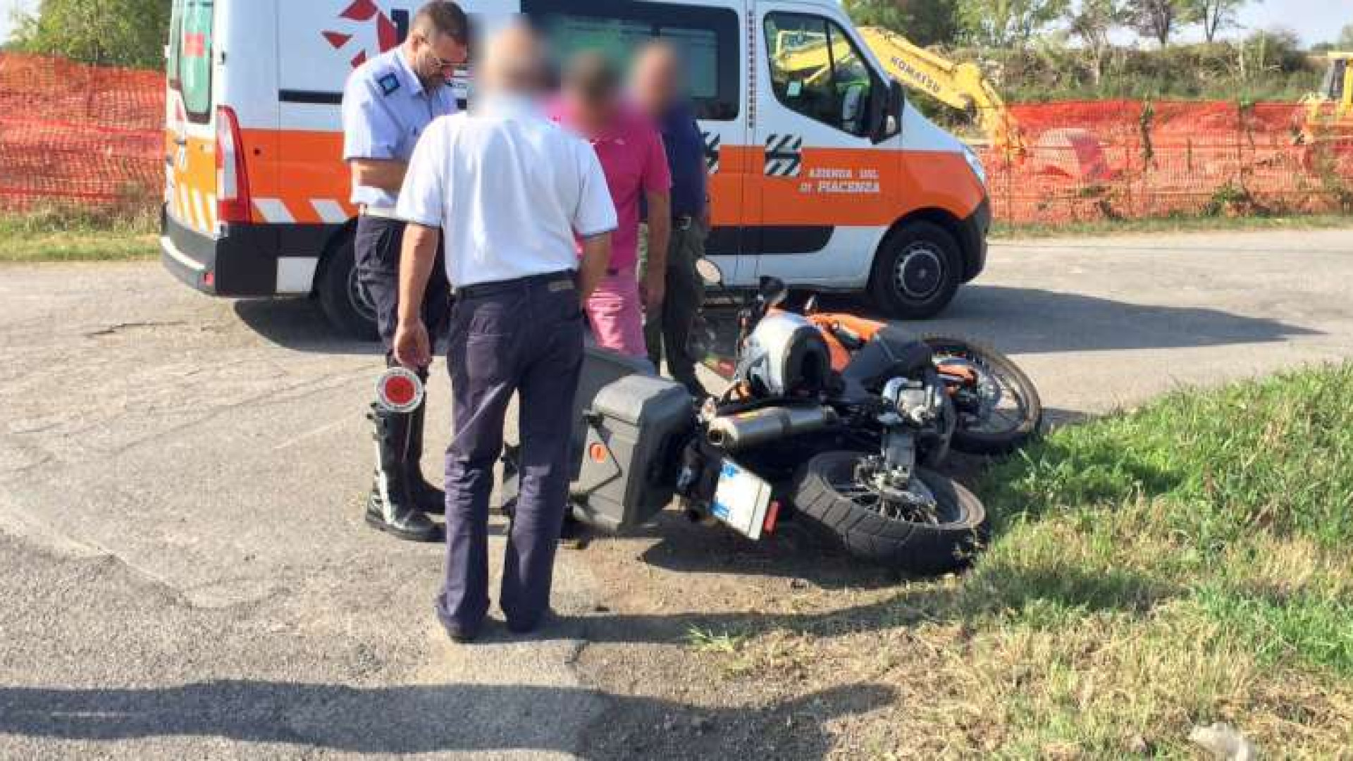 Scontro auto-moto a Sarmato, grave il centauro. Sul posto l'eliambulanza