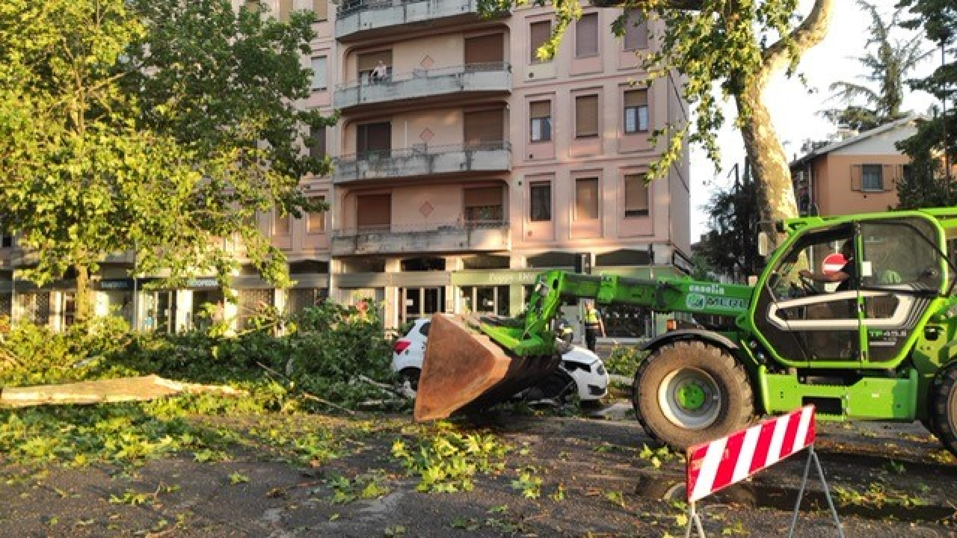 Dopo il nubifragio Carpaneto pronto per lo shopping sotto le stelle. "Grazie ai residenti"