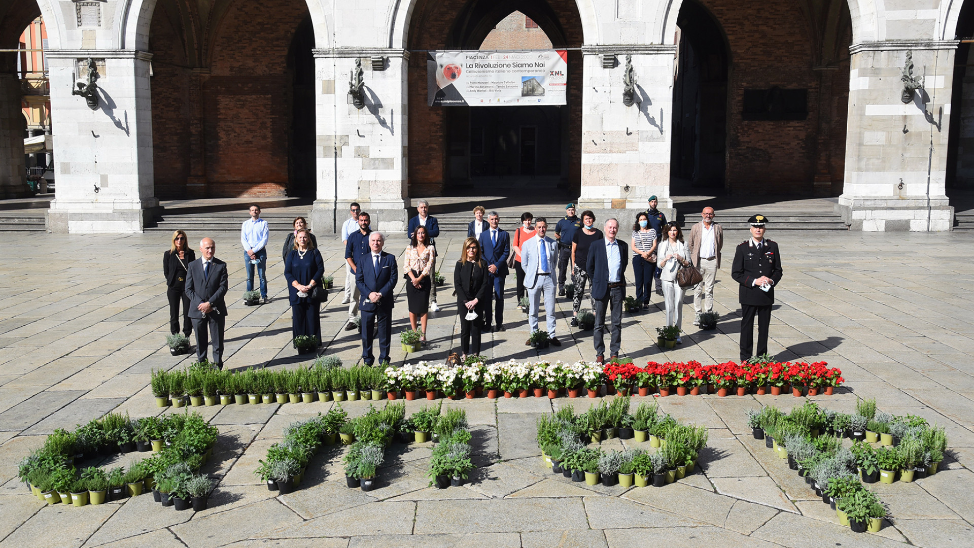 "Una piantina per Amop", il ricavato all'associazione malato oncologico
