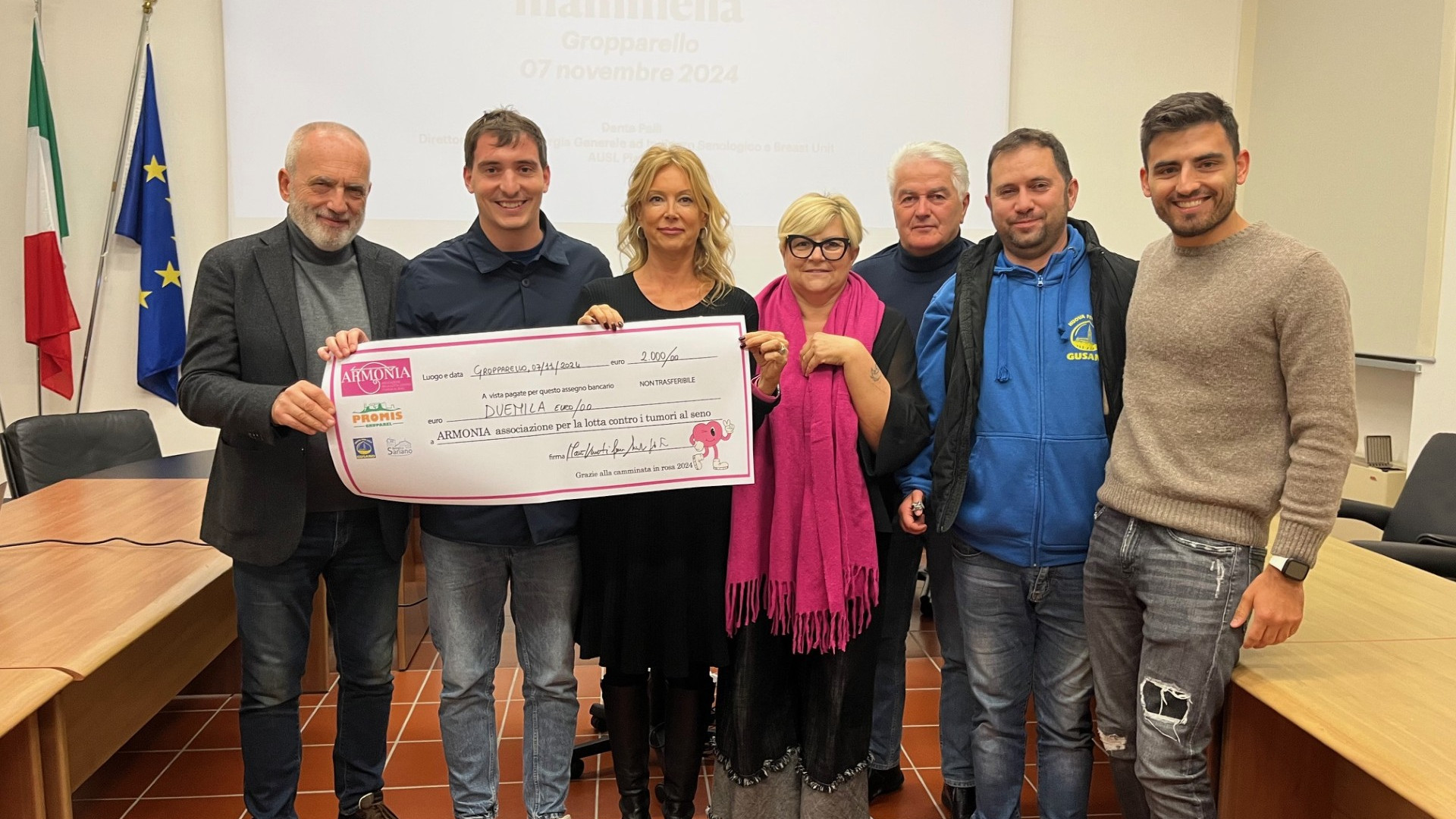 Lotta al tumore al seno, dalla "Camminata in Rosa" duemila euro ad Armonia